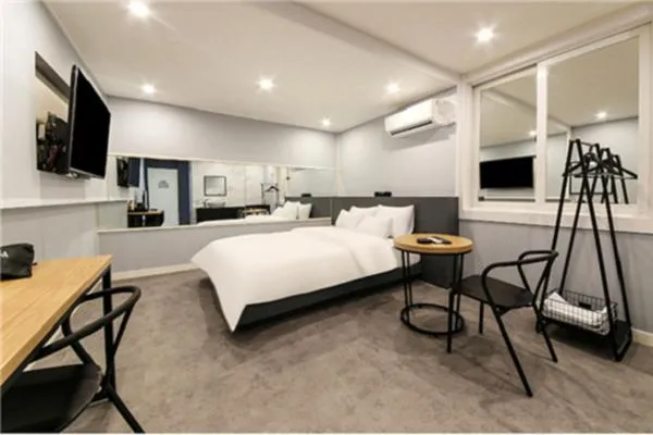 Bed in Gamdong Hotel