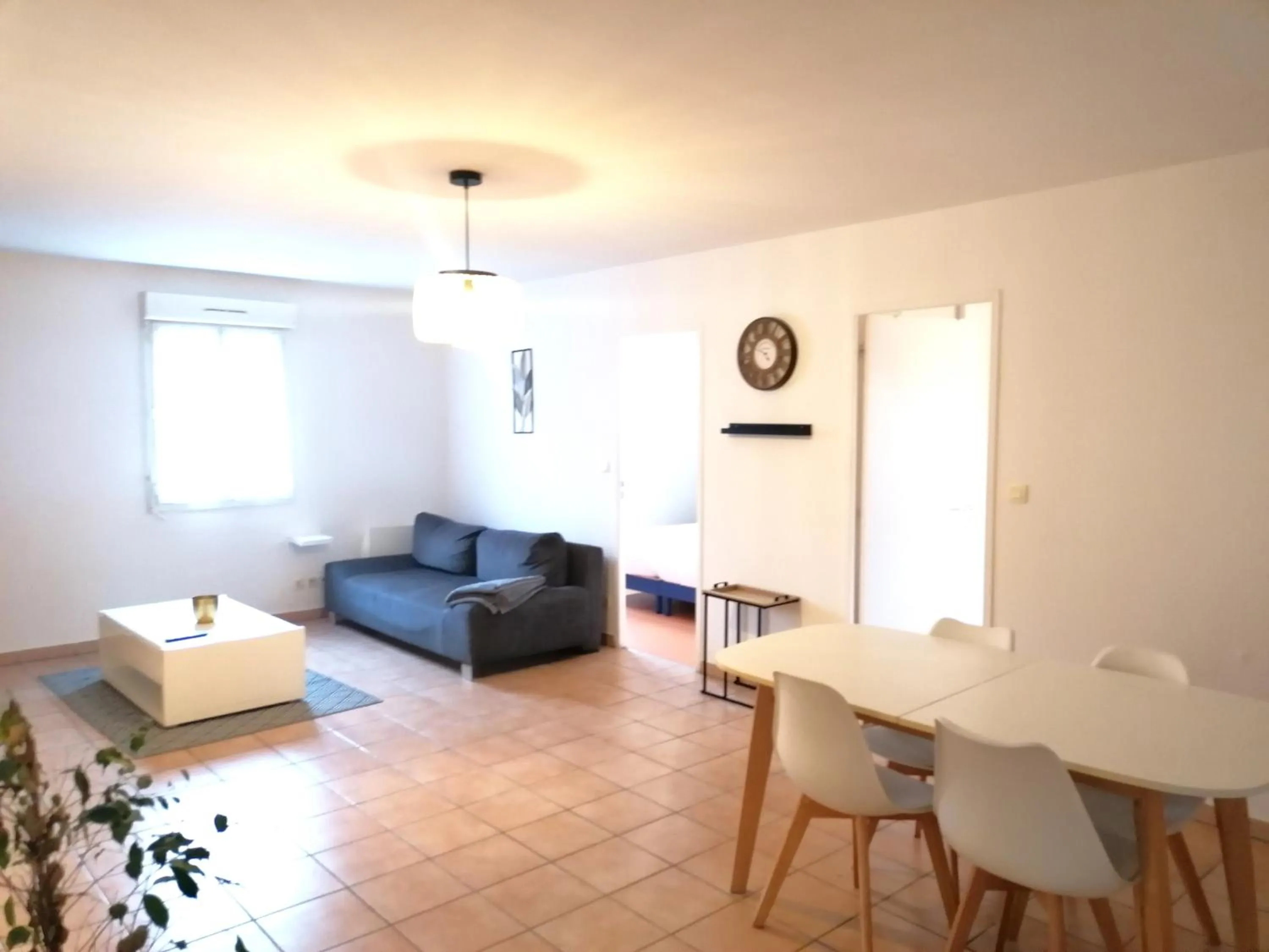 Living room in Hôtel Restaurant Platanes - KB HOTEL GROUP