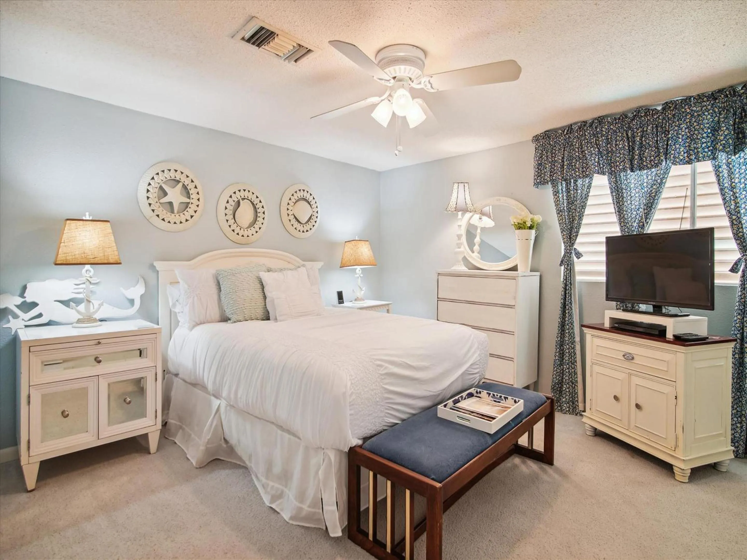 Property building, Bed in Casa Hermosa