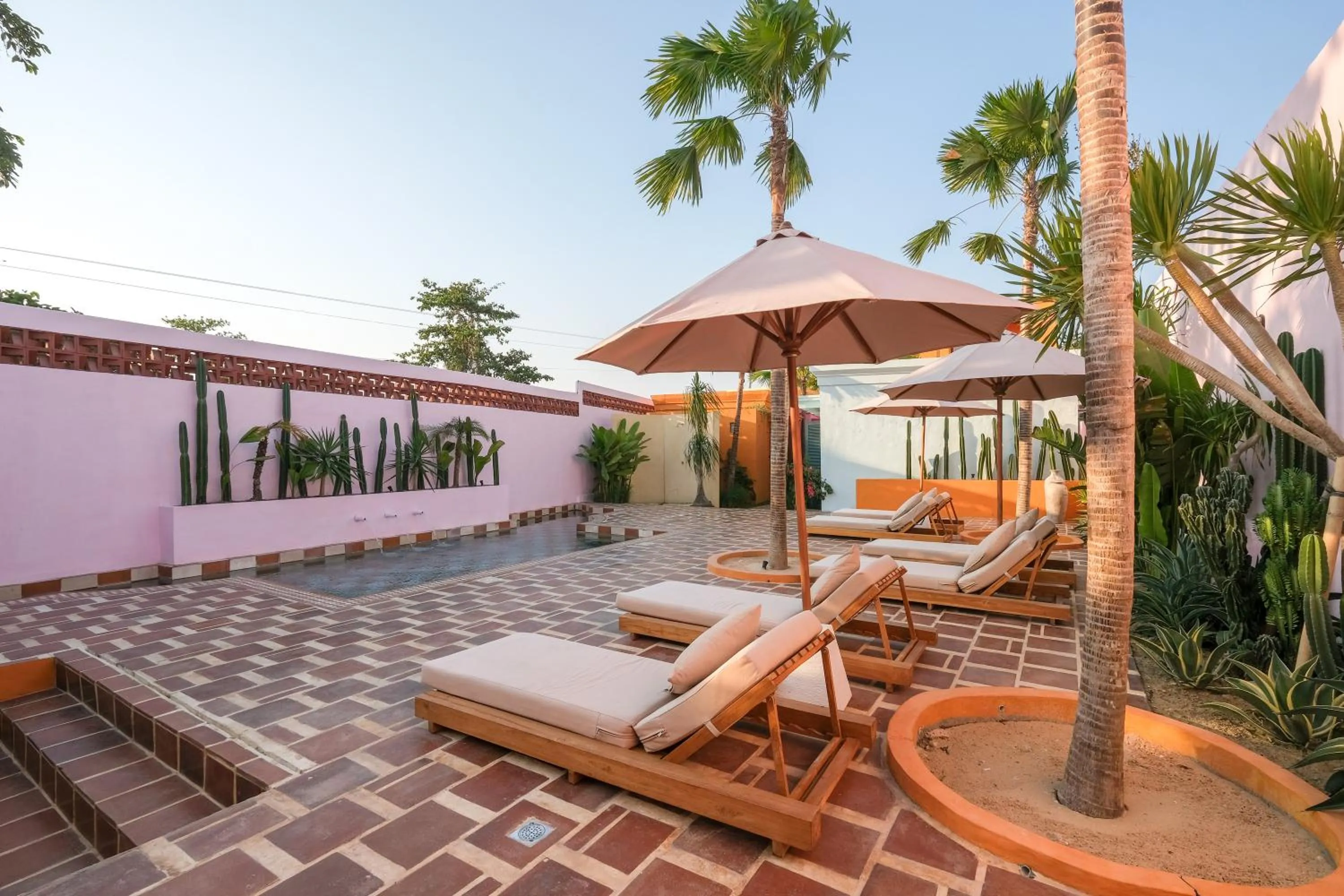 Pool view in El Barrio Boutique Hotel & Bar