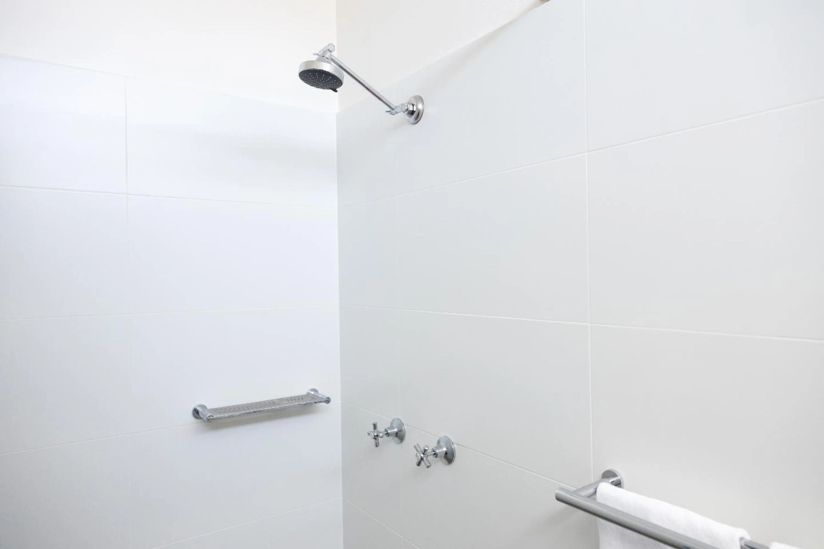 Shower in The Club Hotel