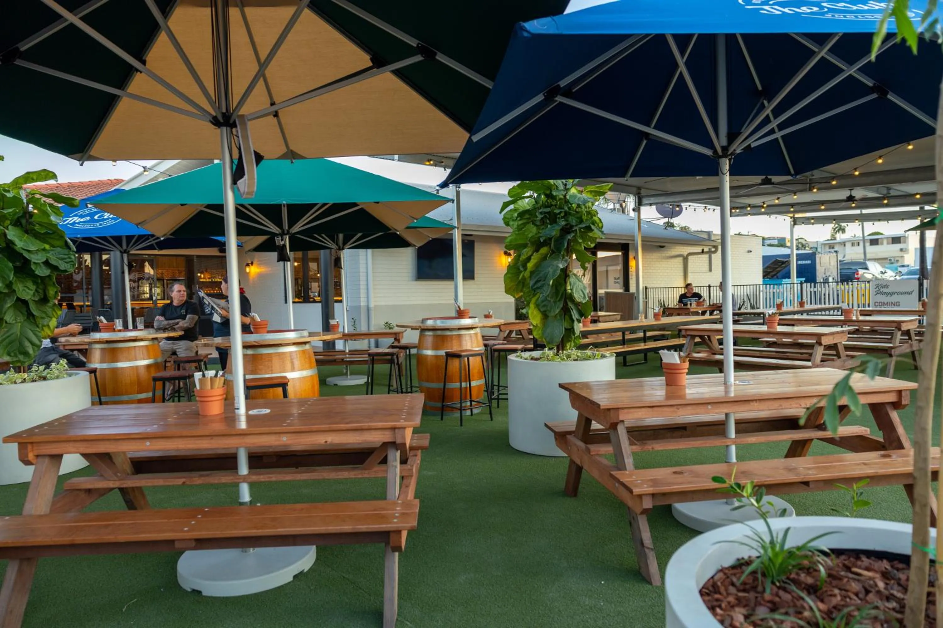 Restaurant/places to eat in The Club Hotel