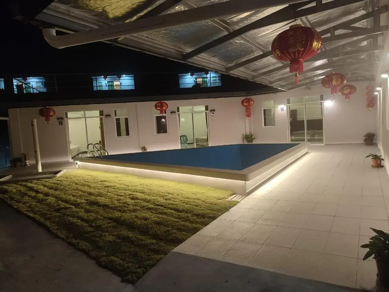 Triple Room with Pool View in D View Holiday Homes Triple Room with Pool View in D View Holiday Homes