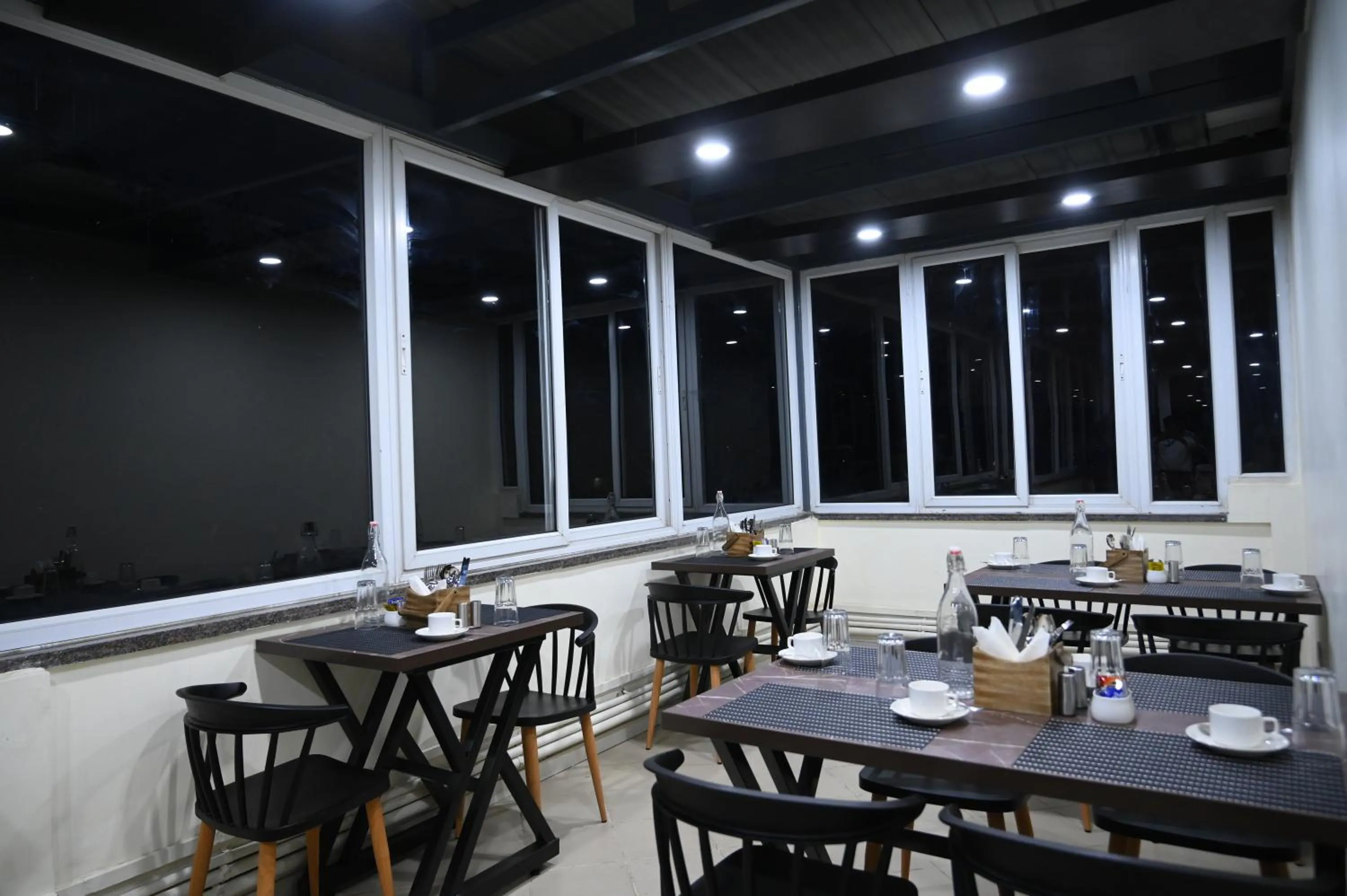 Restaurant/places to eat in RAJKIYAM - A Business Hotel