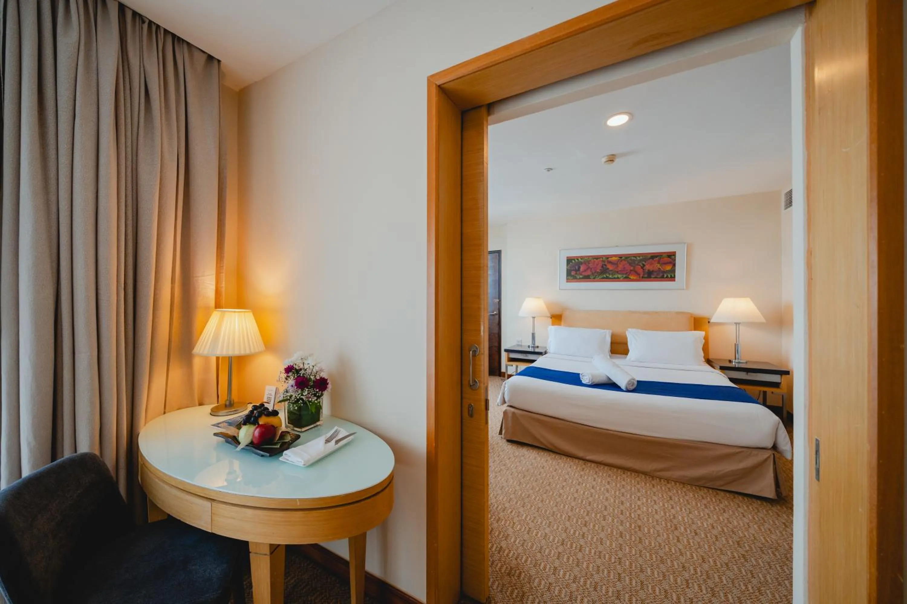 Bedroom, Bed in Royale Chulan The Curve