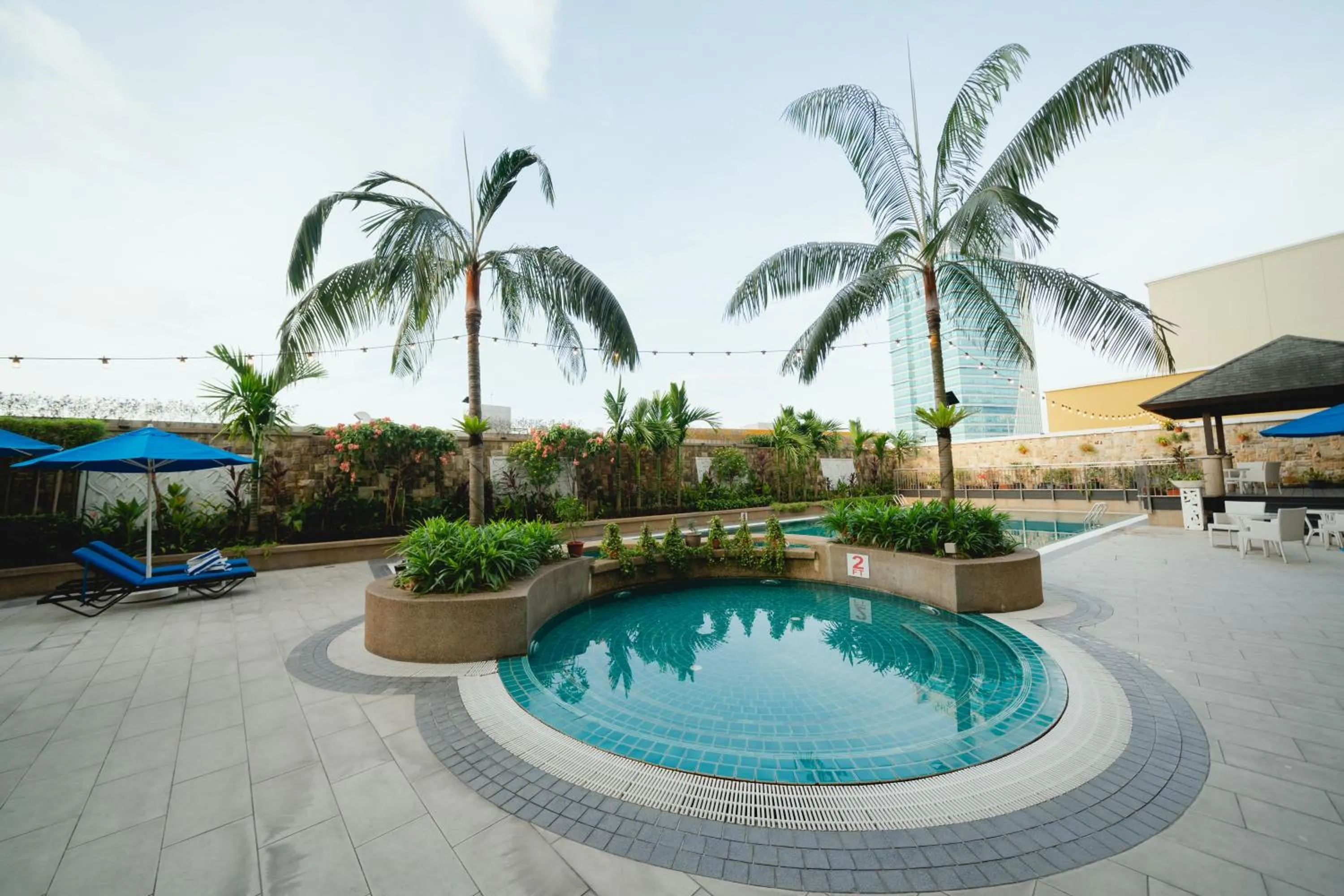 Swimming pool in Royale Chulan The Curve
