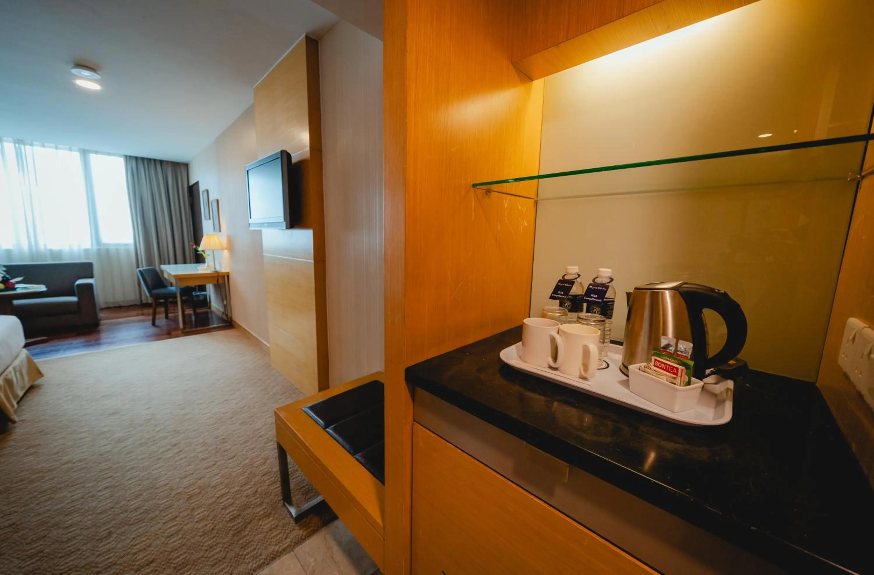 Coffee/tea facilities in Royale Chulan The Curve