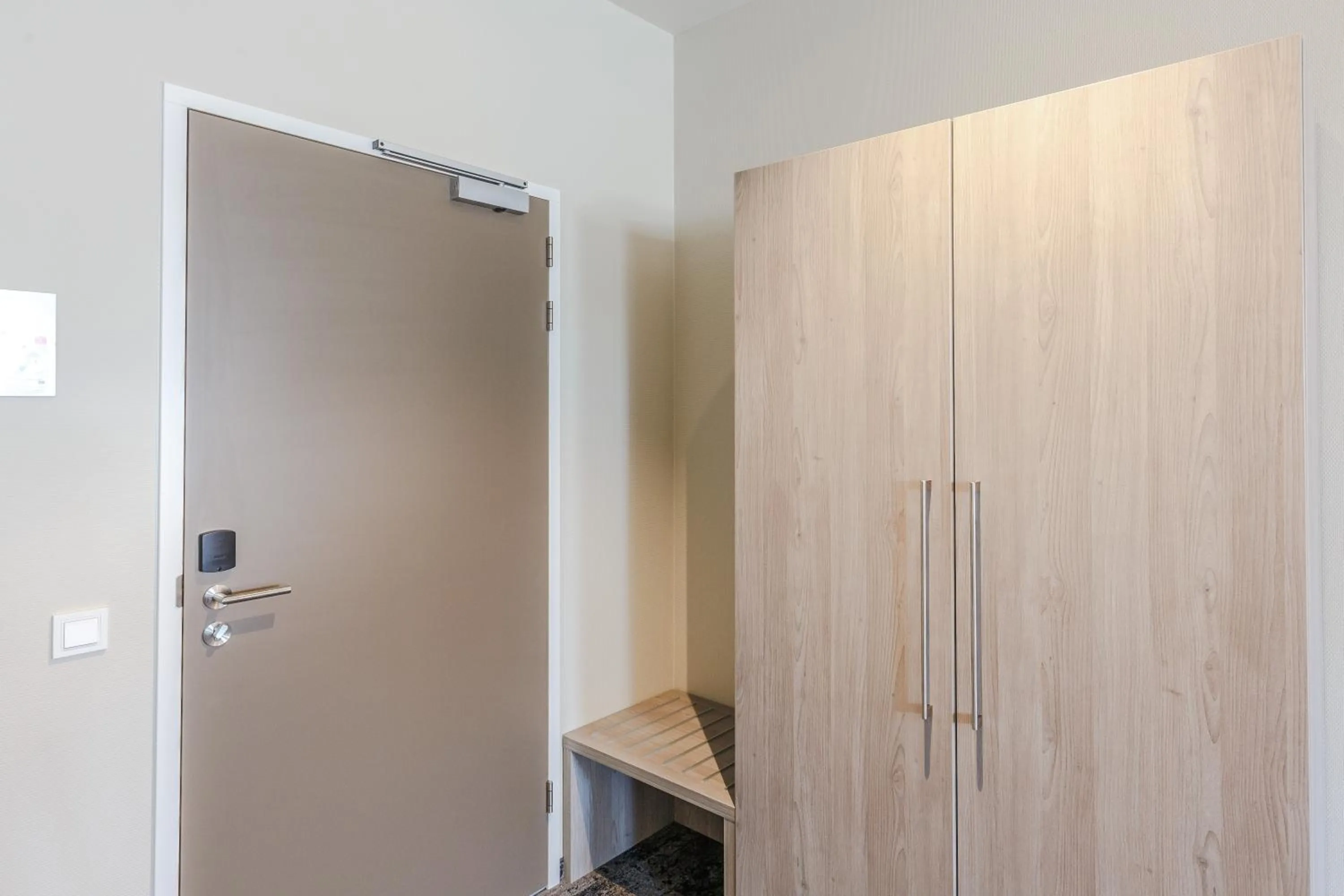 wardrobe in Fletcher Hotel Paleis Stadhouderlijk Hof