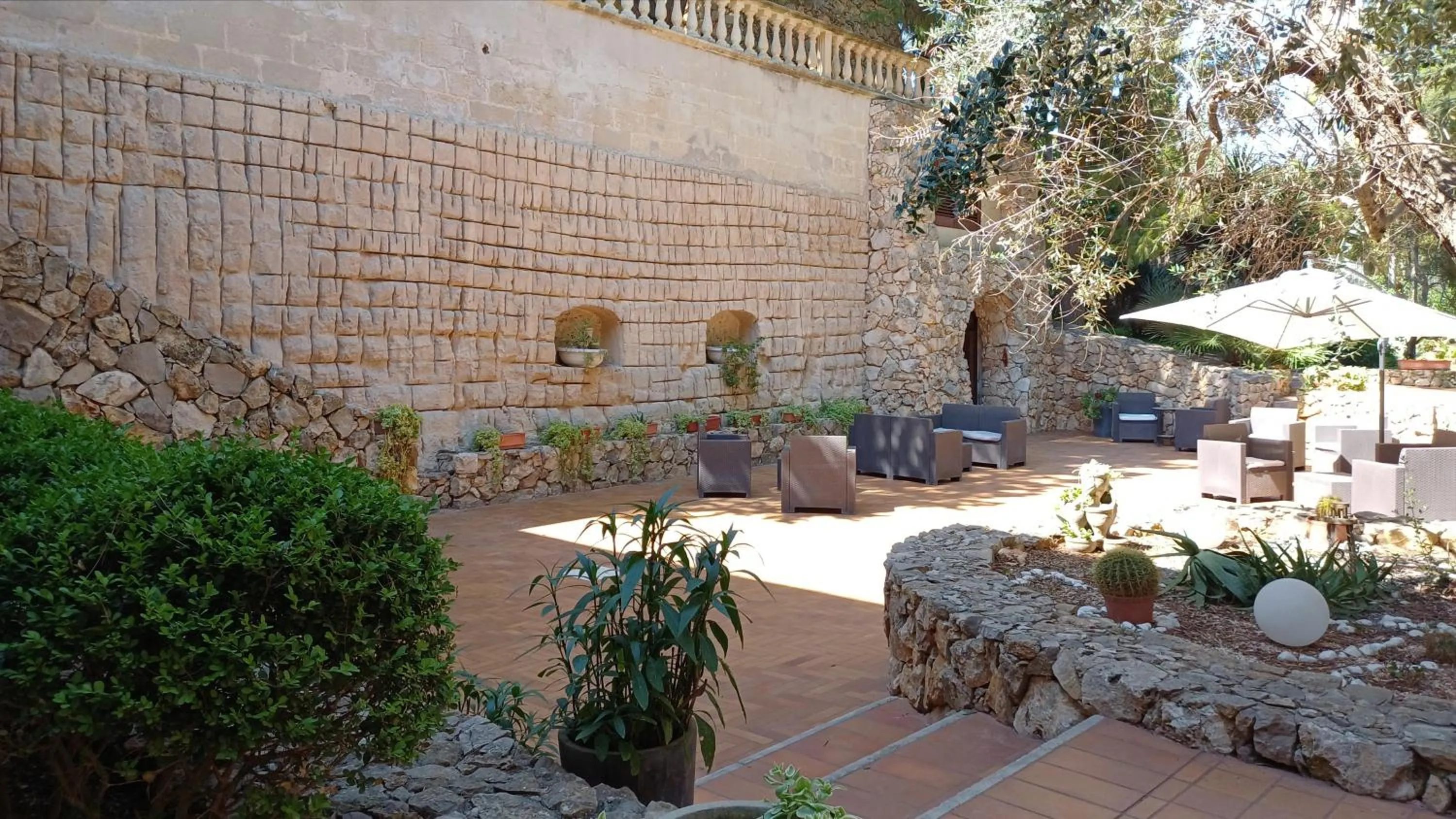 Property building in Borgo Console