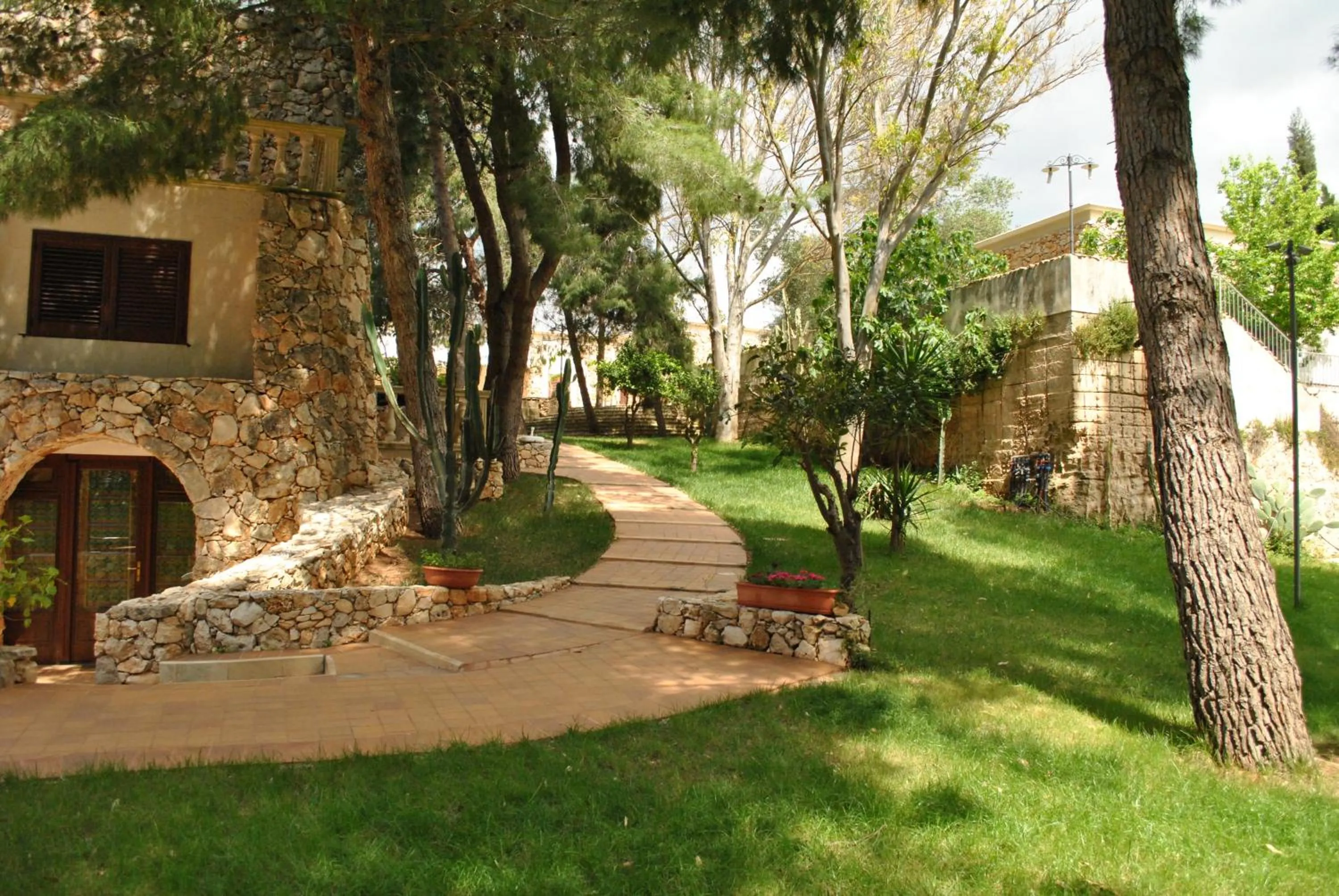 Facade/entrance in Borgo Console