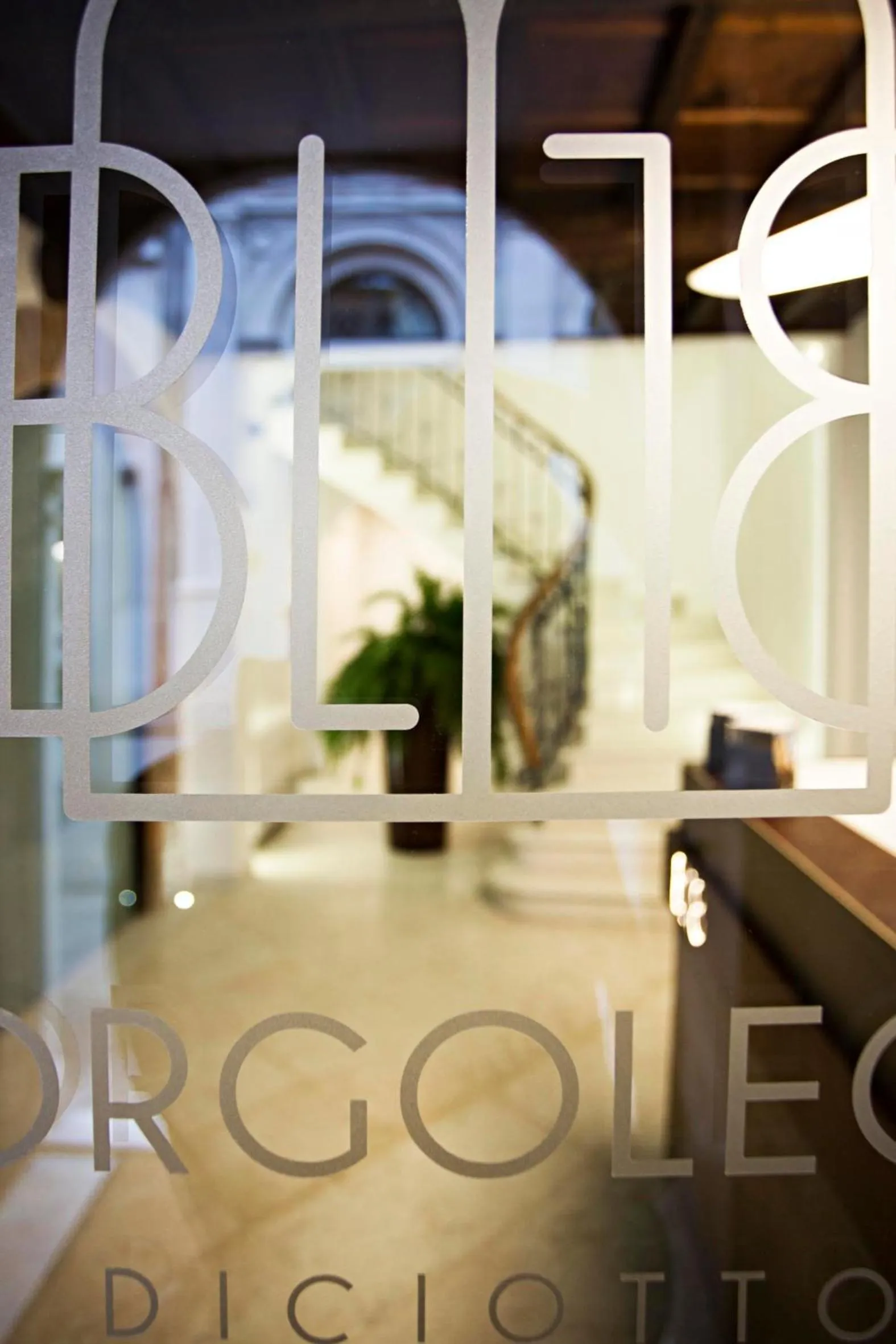 Decorative detail in Borgoleoni 18 - Room and Breakfast