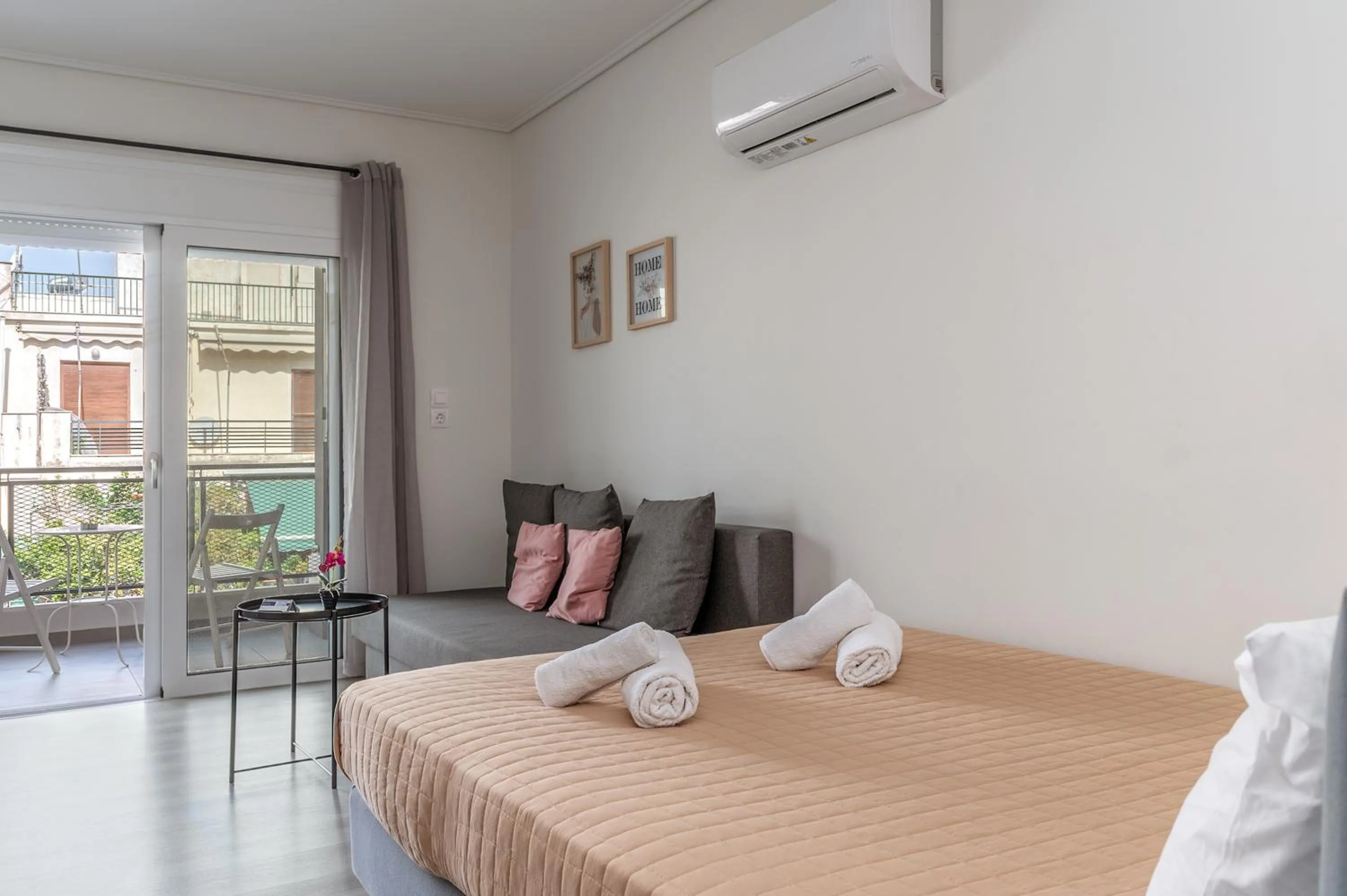 Bed in Elvita Apartments 4