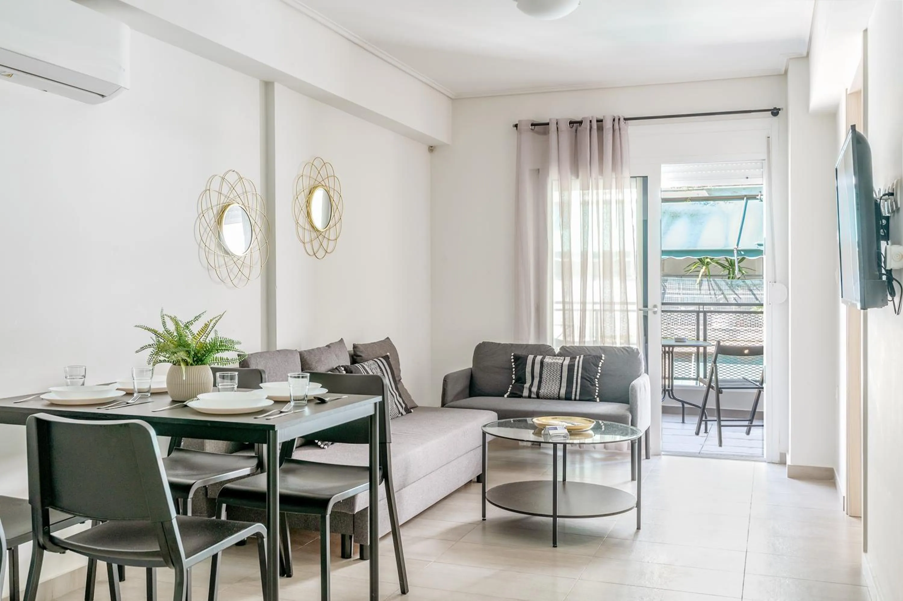 Seating area in Elvita Apartments 4