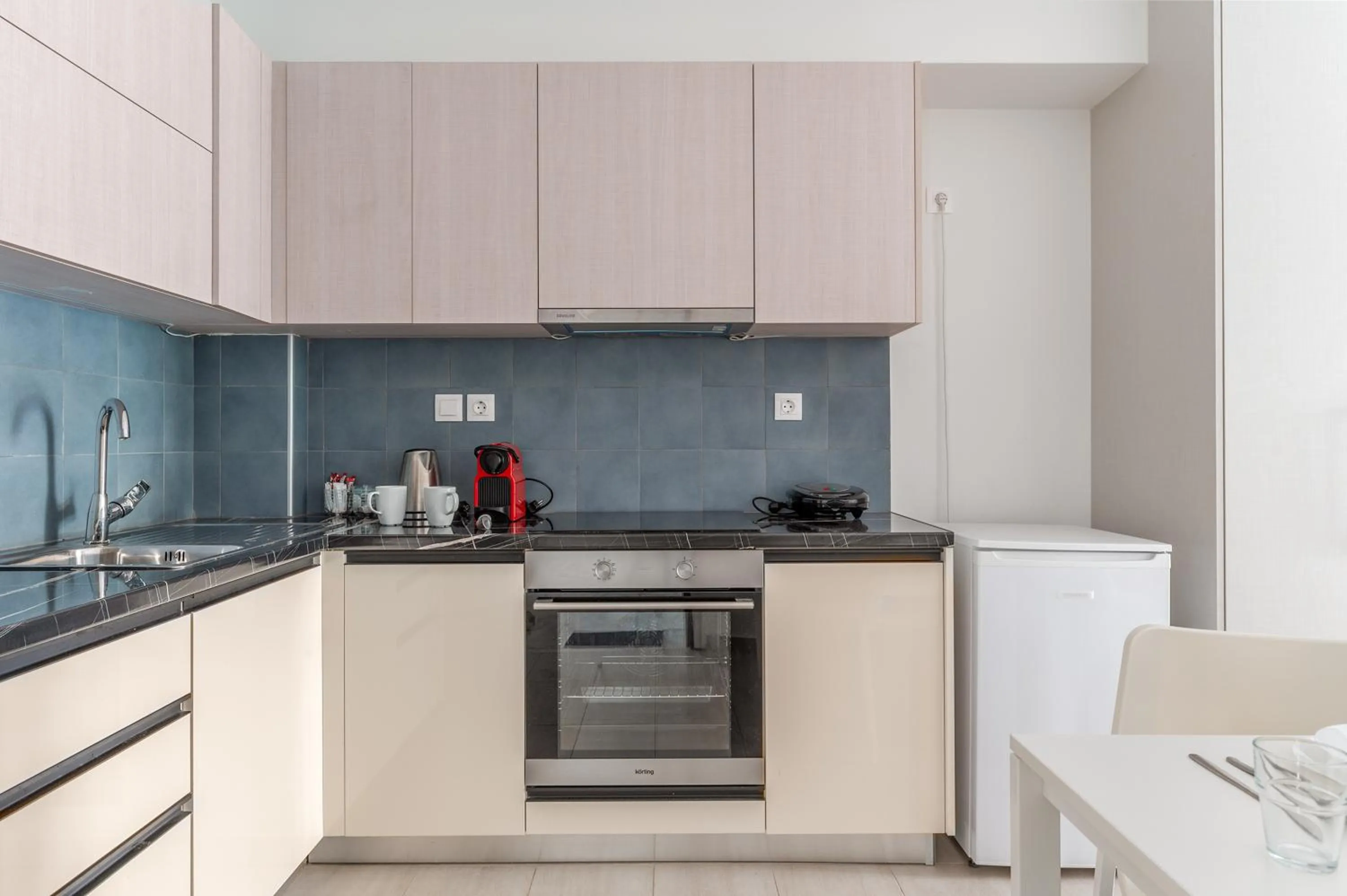 Coffee/tea facilities in Elvita Apartments 4