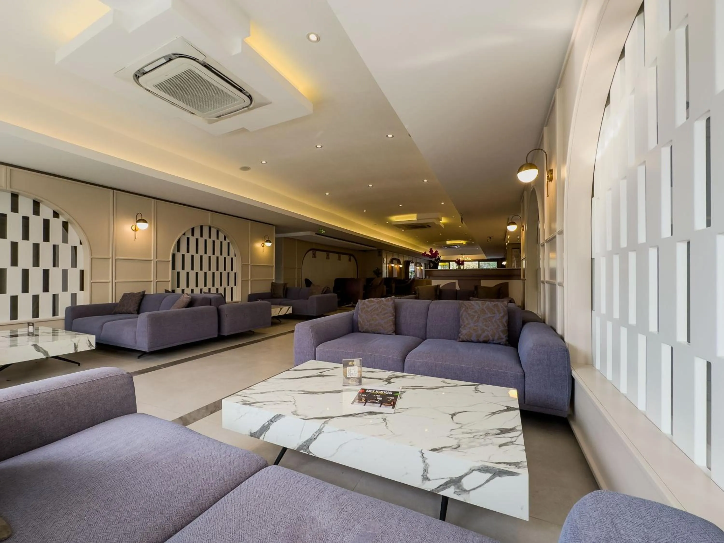 Lobby or reception in Quality Gold Suite Hotel