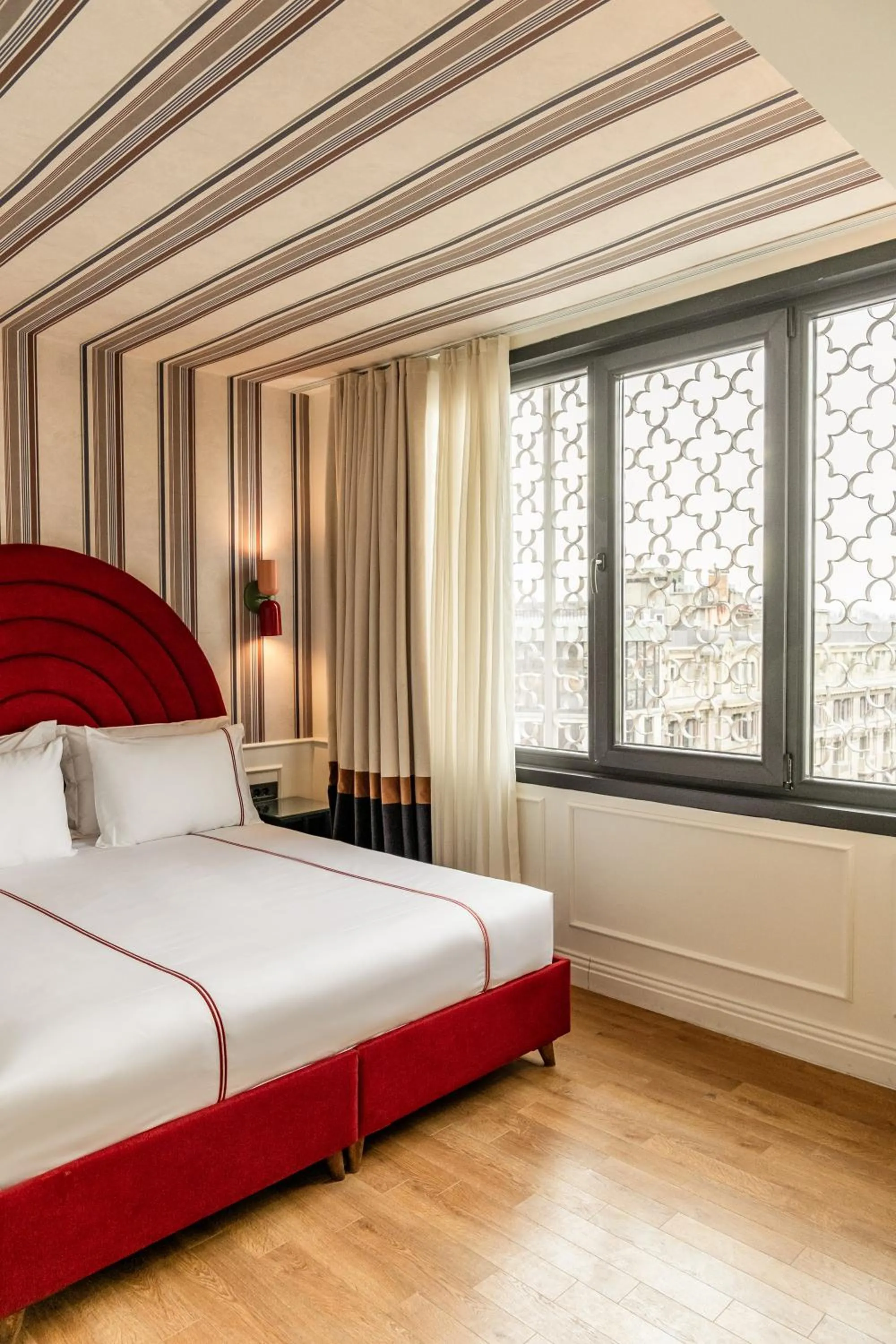 Photo of the whole room, Bed in Khai Karaköy