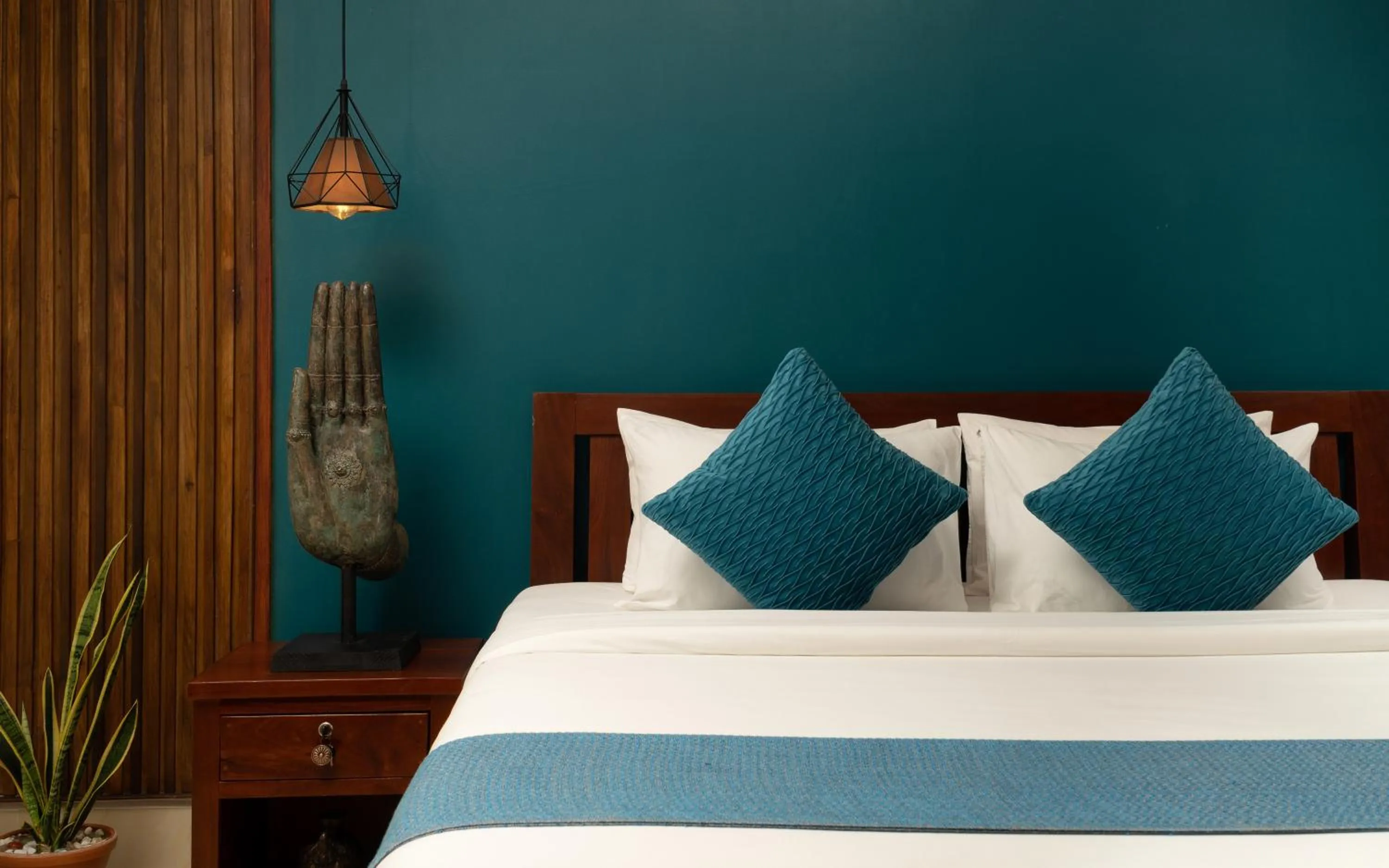 Bed in Khemara Sovannphum Hotel