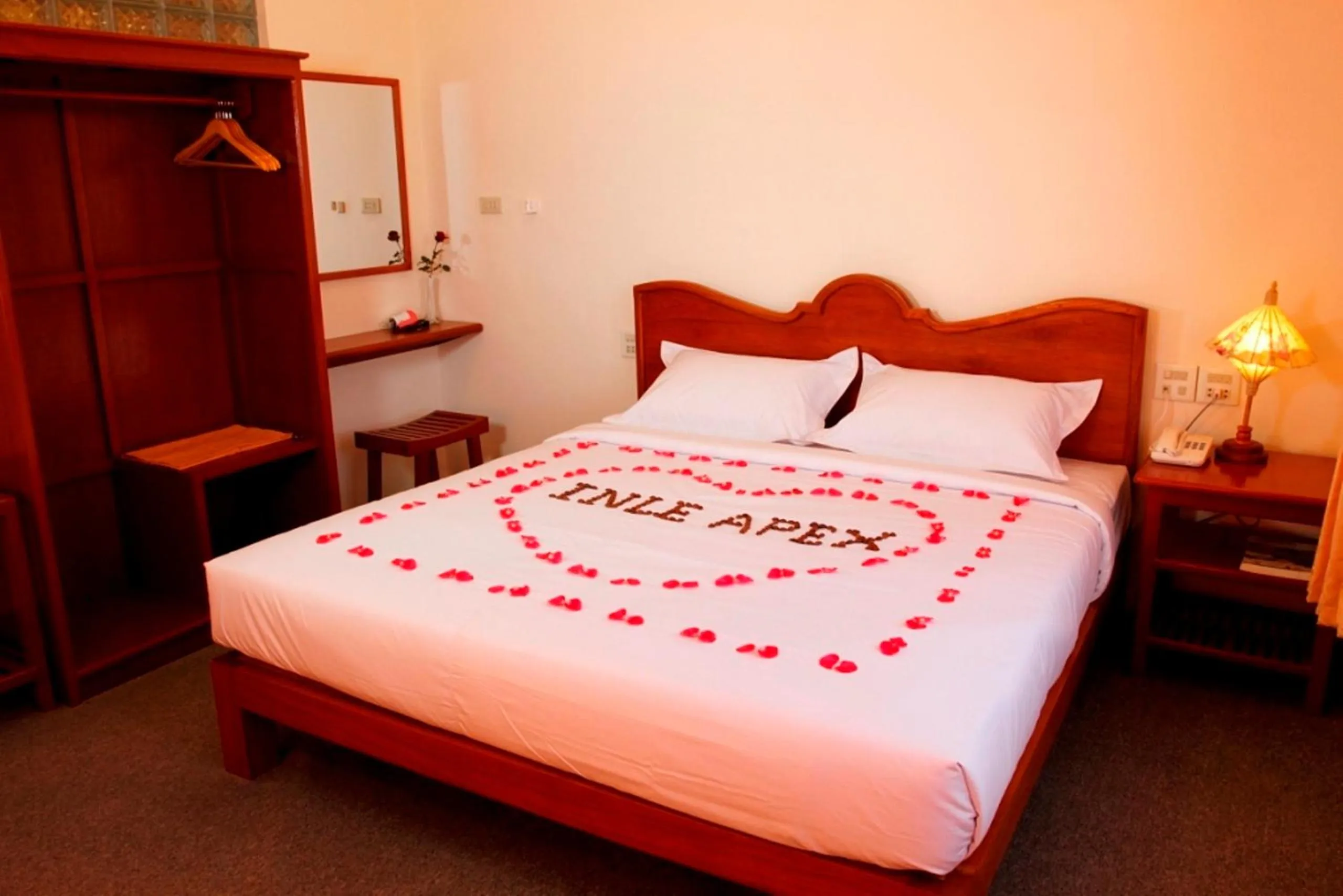 Bedroom, Bed in Inle Apex Hotel