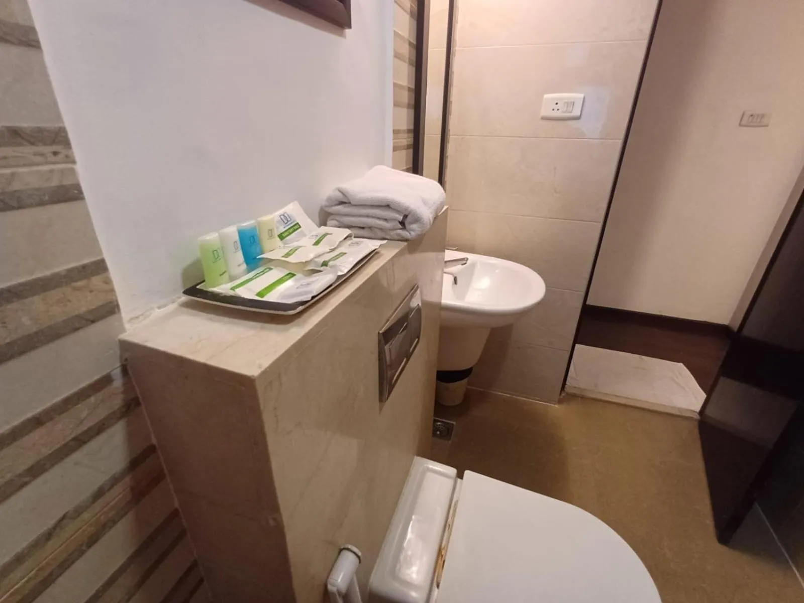 Bathroom in D and A BOUTIQUE HOTEL PERUNGUDI