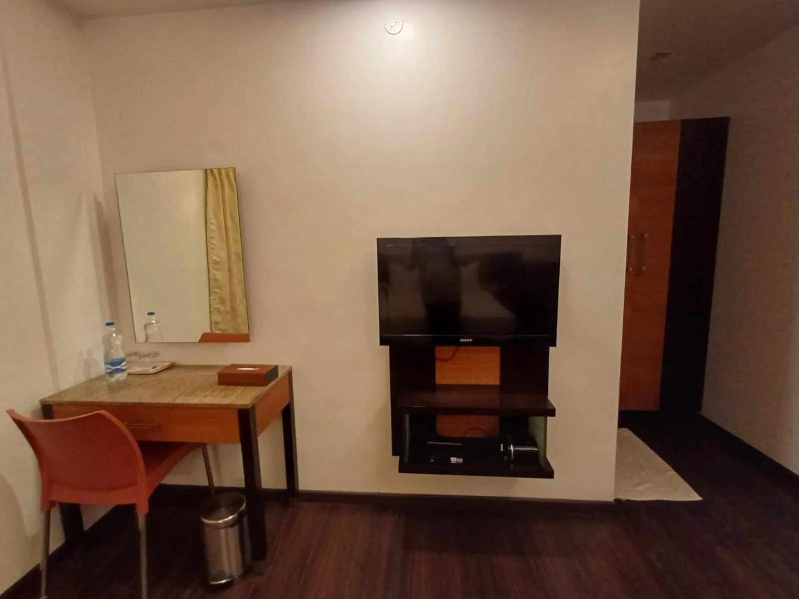 TV and multimedia in D and A BOUTIQUE HOTEL PERUNGUDI