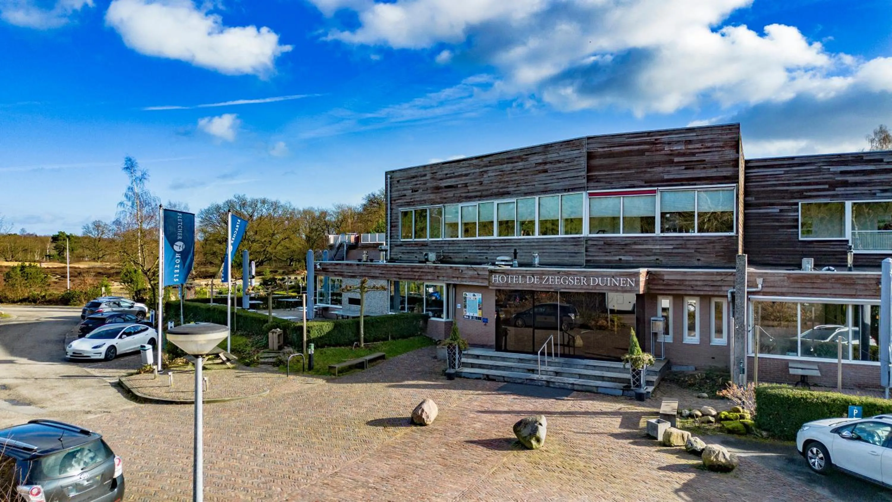 Property building in Fletcher Hotel - Restaurant de Zeegser Duinen