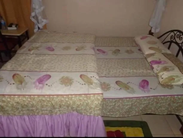 Bed in Grenville Hotel