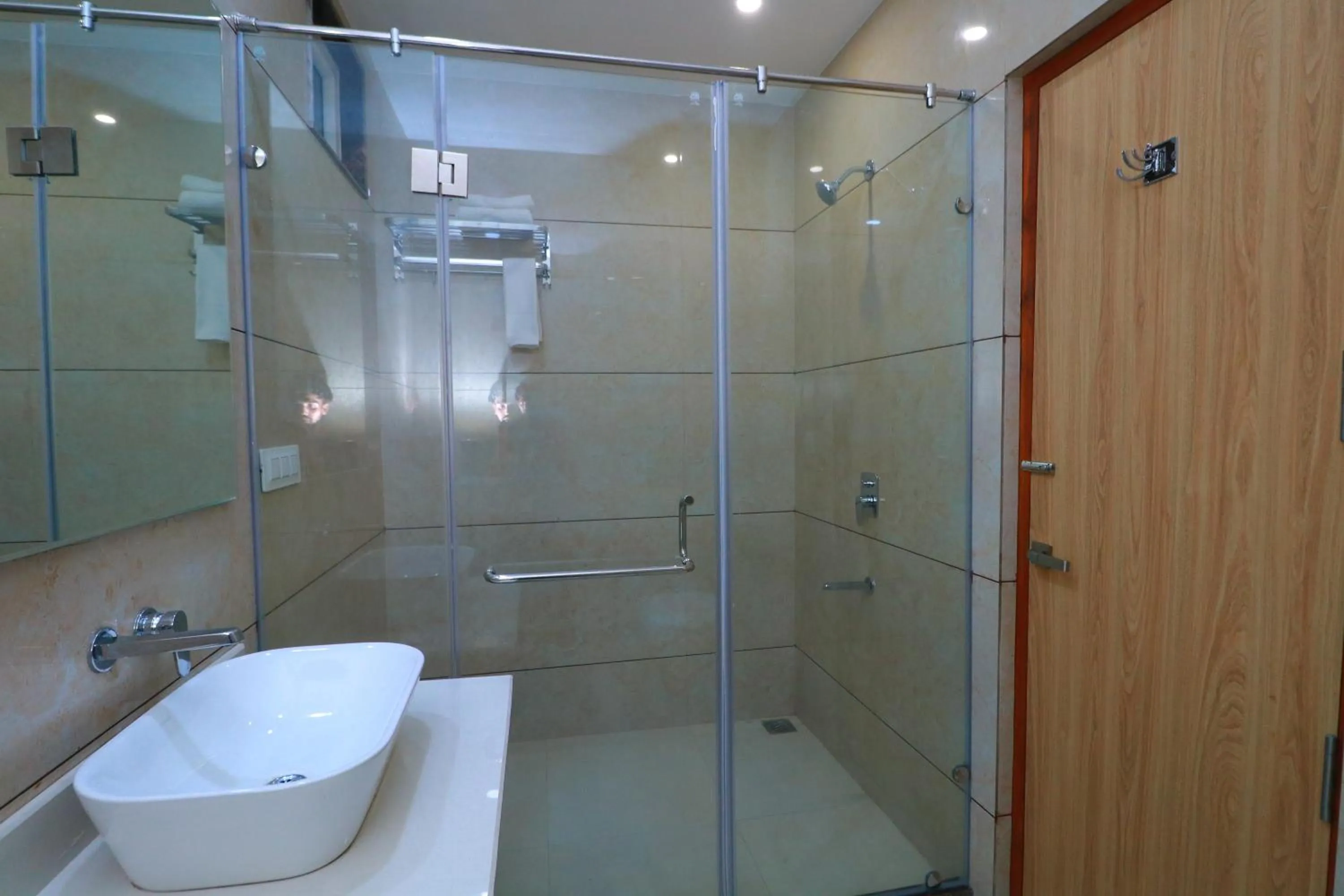 Bathroom in Country Green Hotel & Banquet