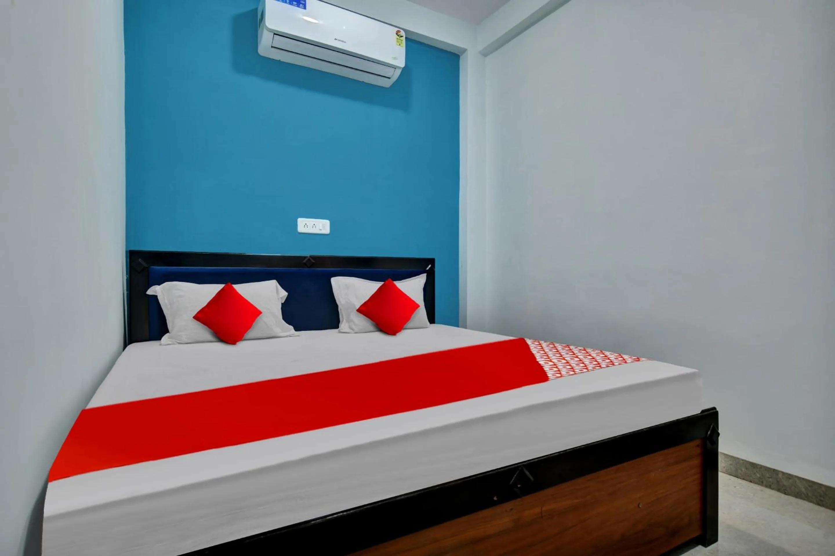 Bedroom, Bed in Hotel O Choice Inn