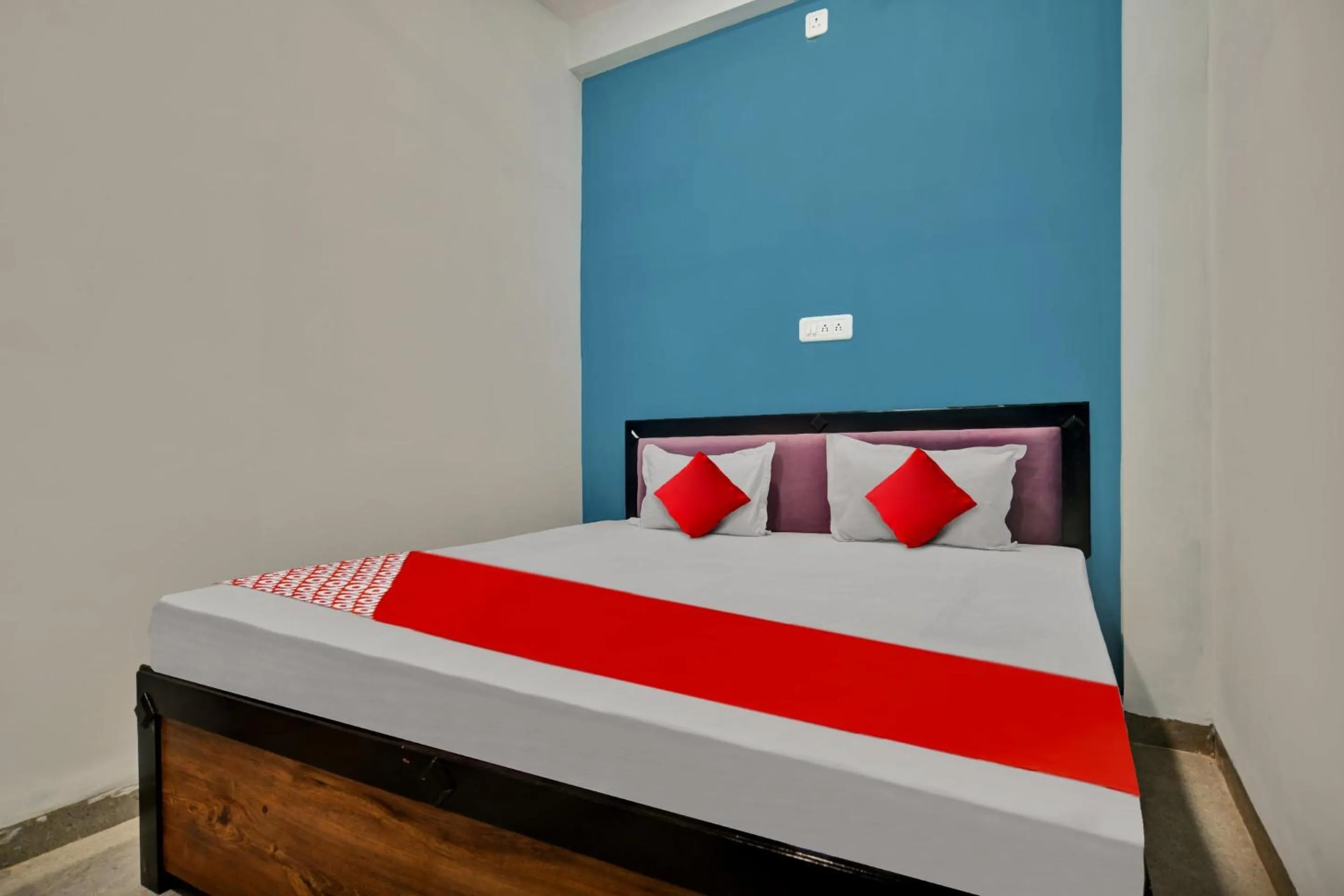 Bedroom, Bed in Hotel O Choice Inn