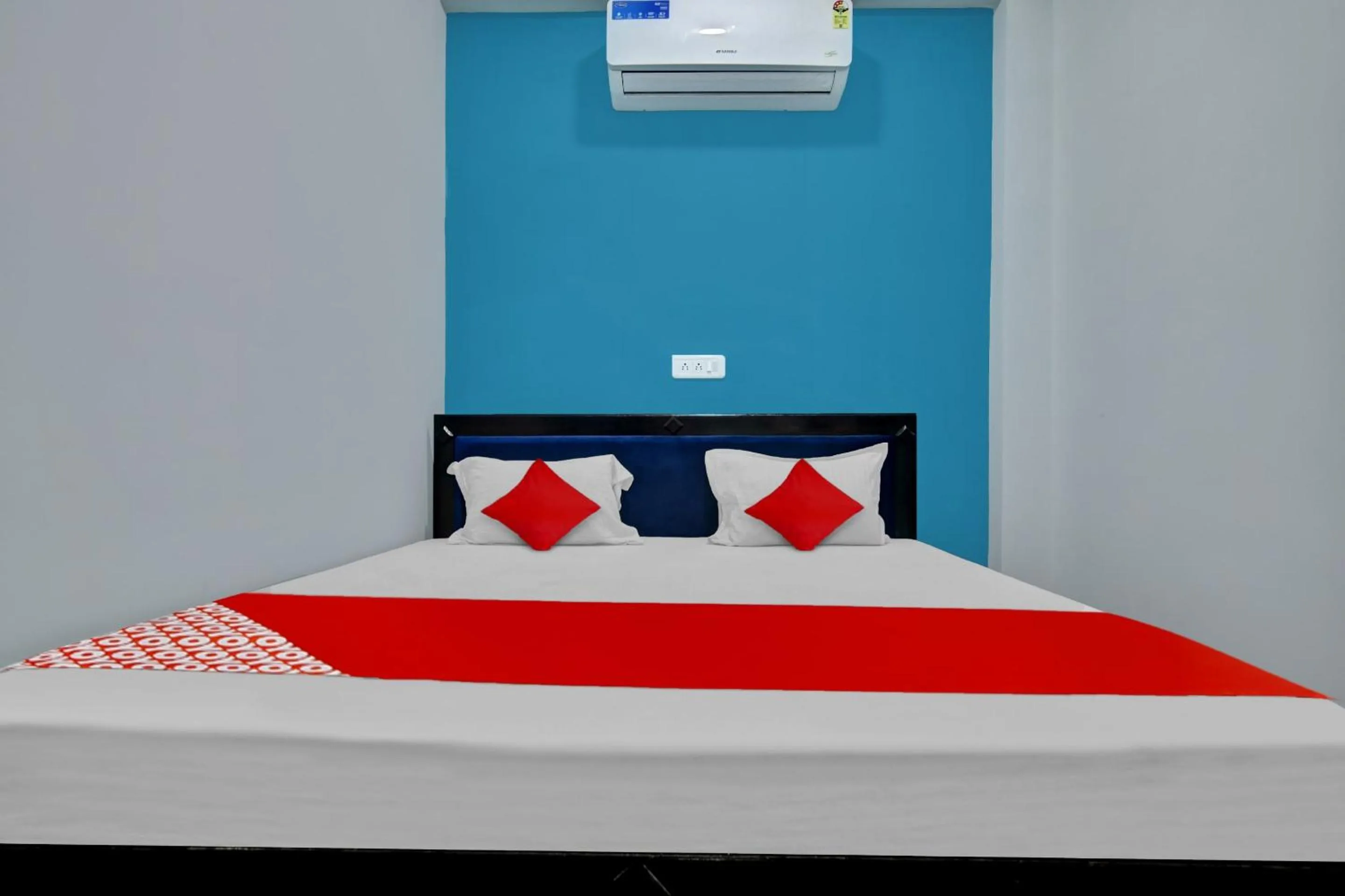 Bedroom, Bed in Hotel O Choice Inn