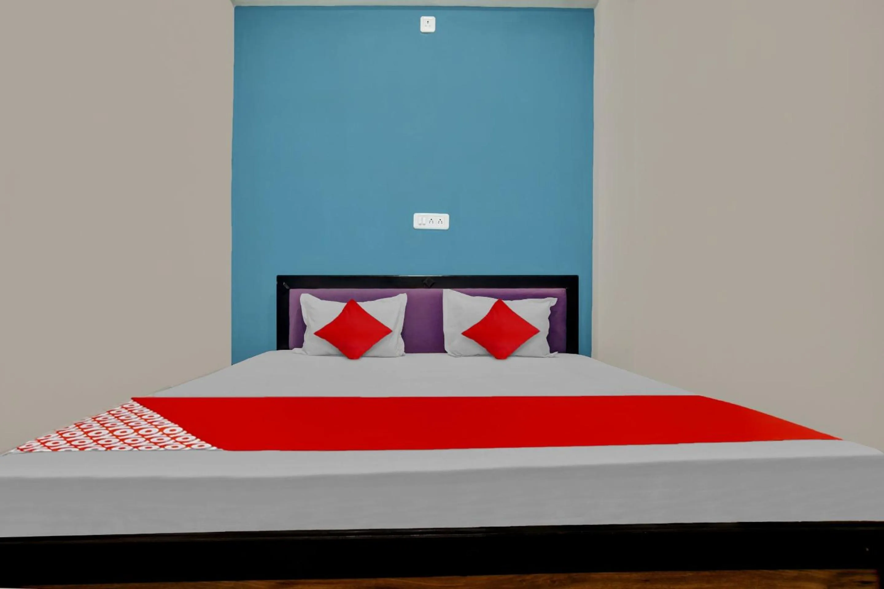 Bedroom, Bed in Hotel O Choice Inn