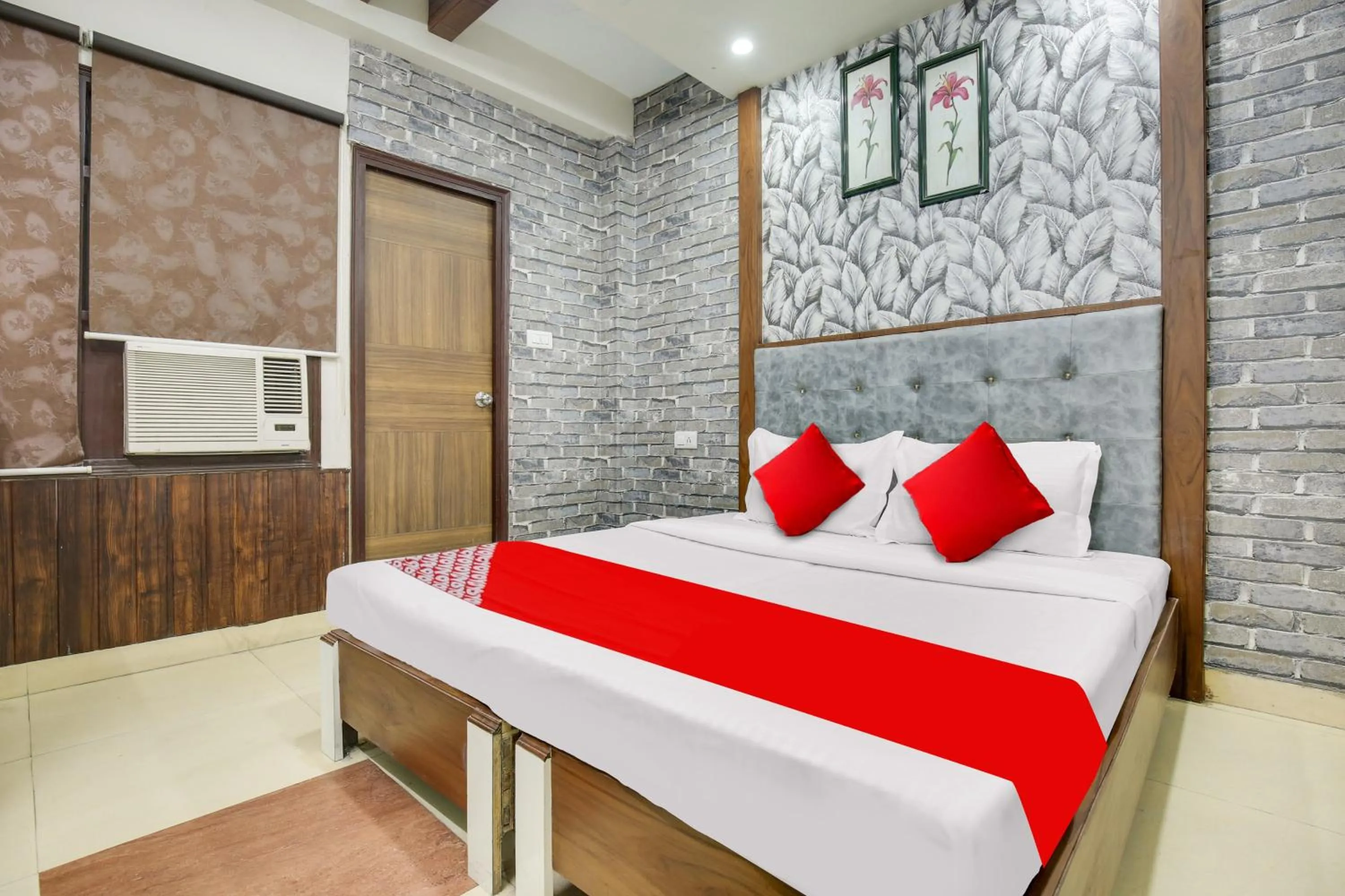 Bedroom, Bed in Hotel O Inder Inn