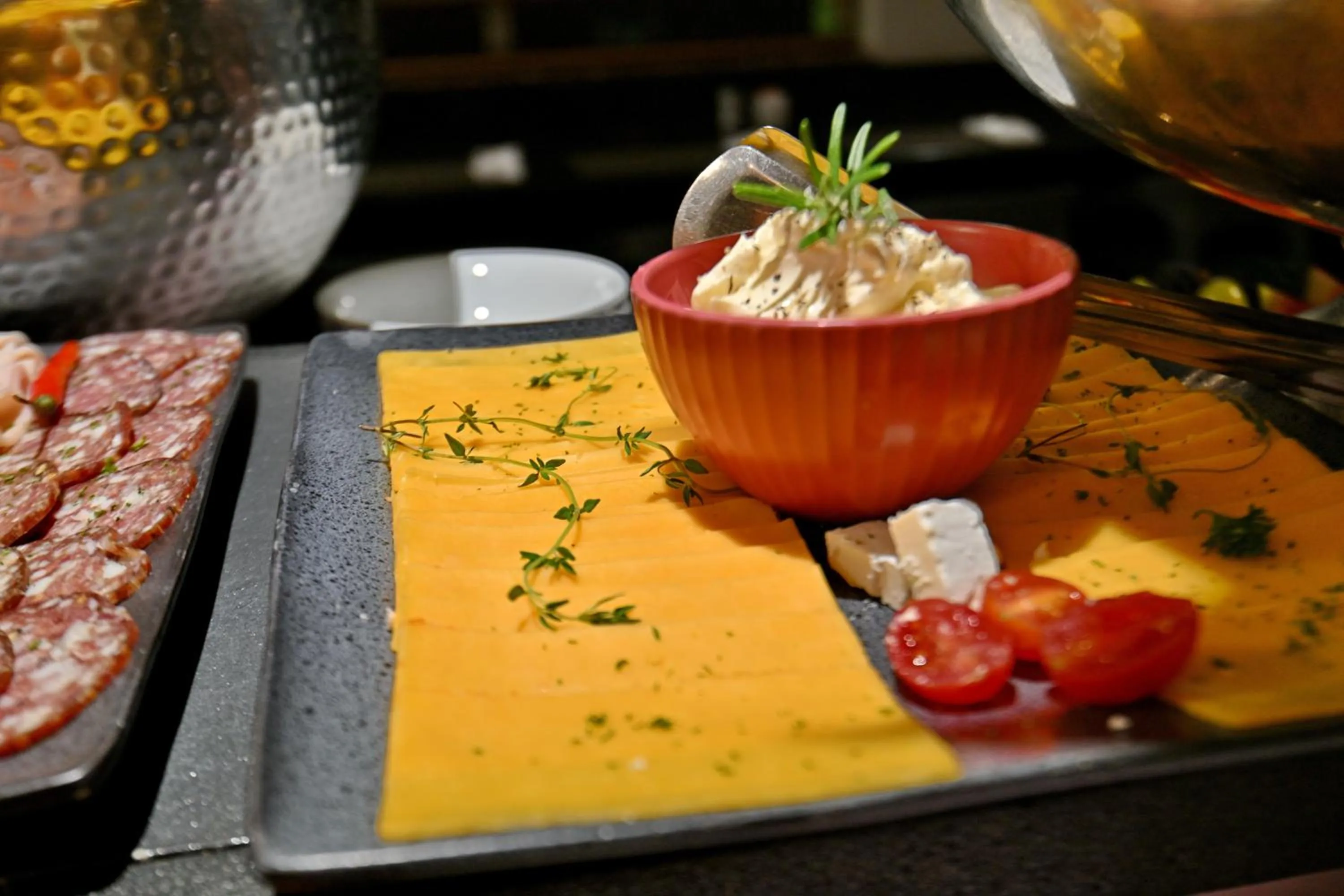 Restaurant/places to eat in Road Lodge JNB Airport