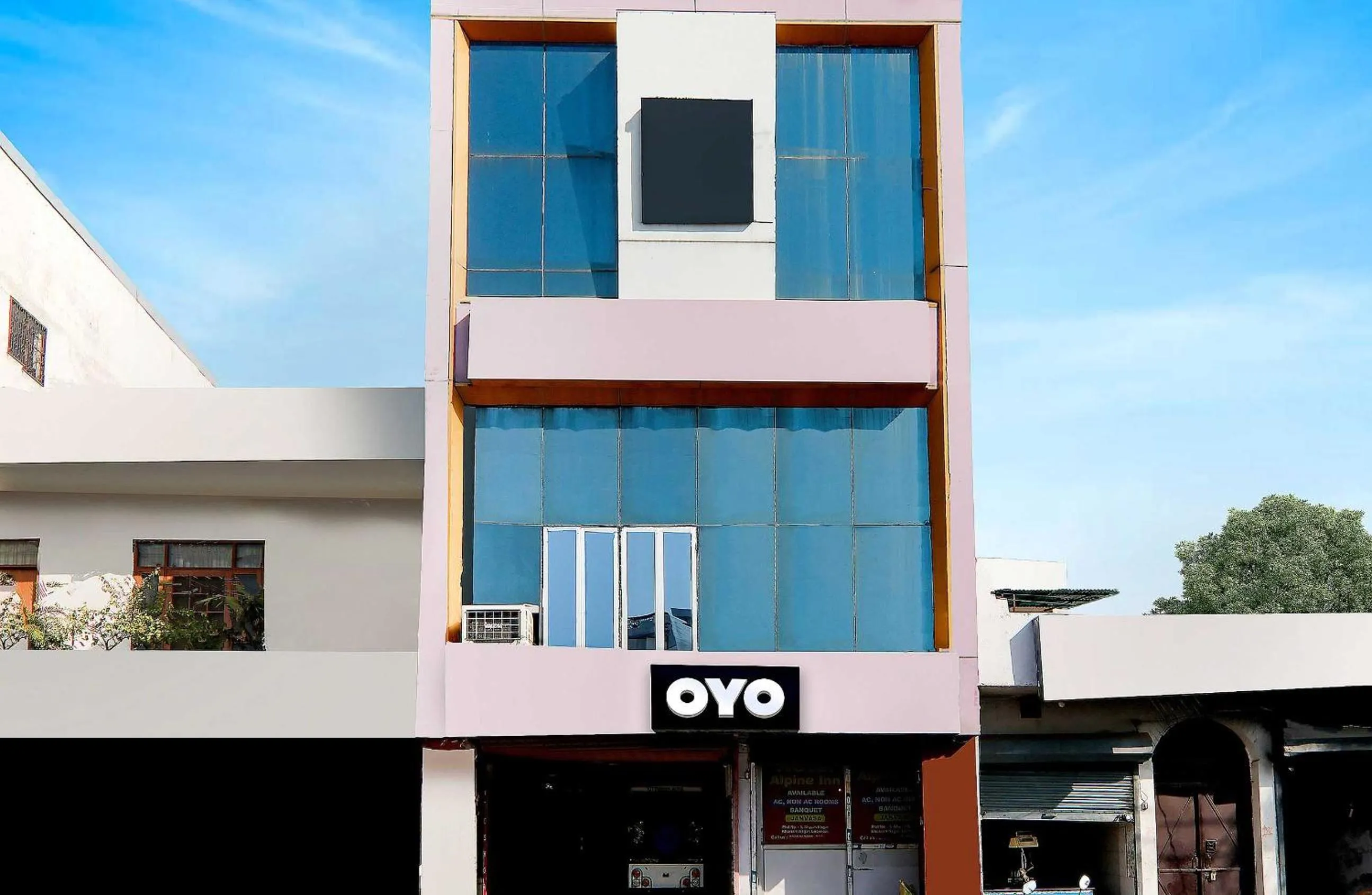 Facade/entrance in Hotel O by OYO Alpine Home