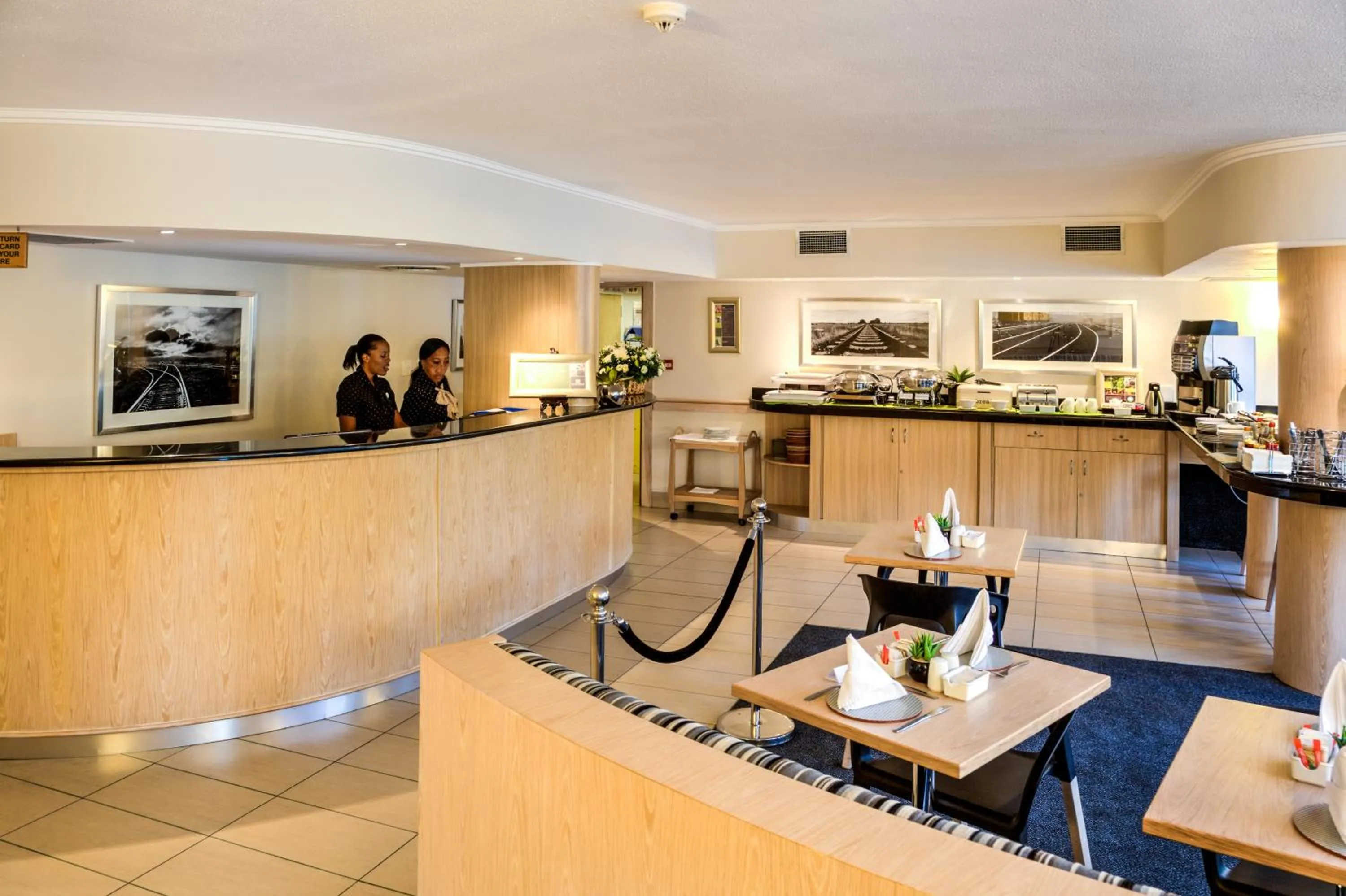 Restaurant/places to eat in Road Lodge Germiston