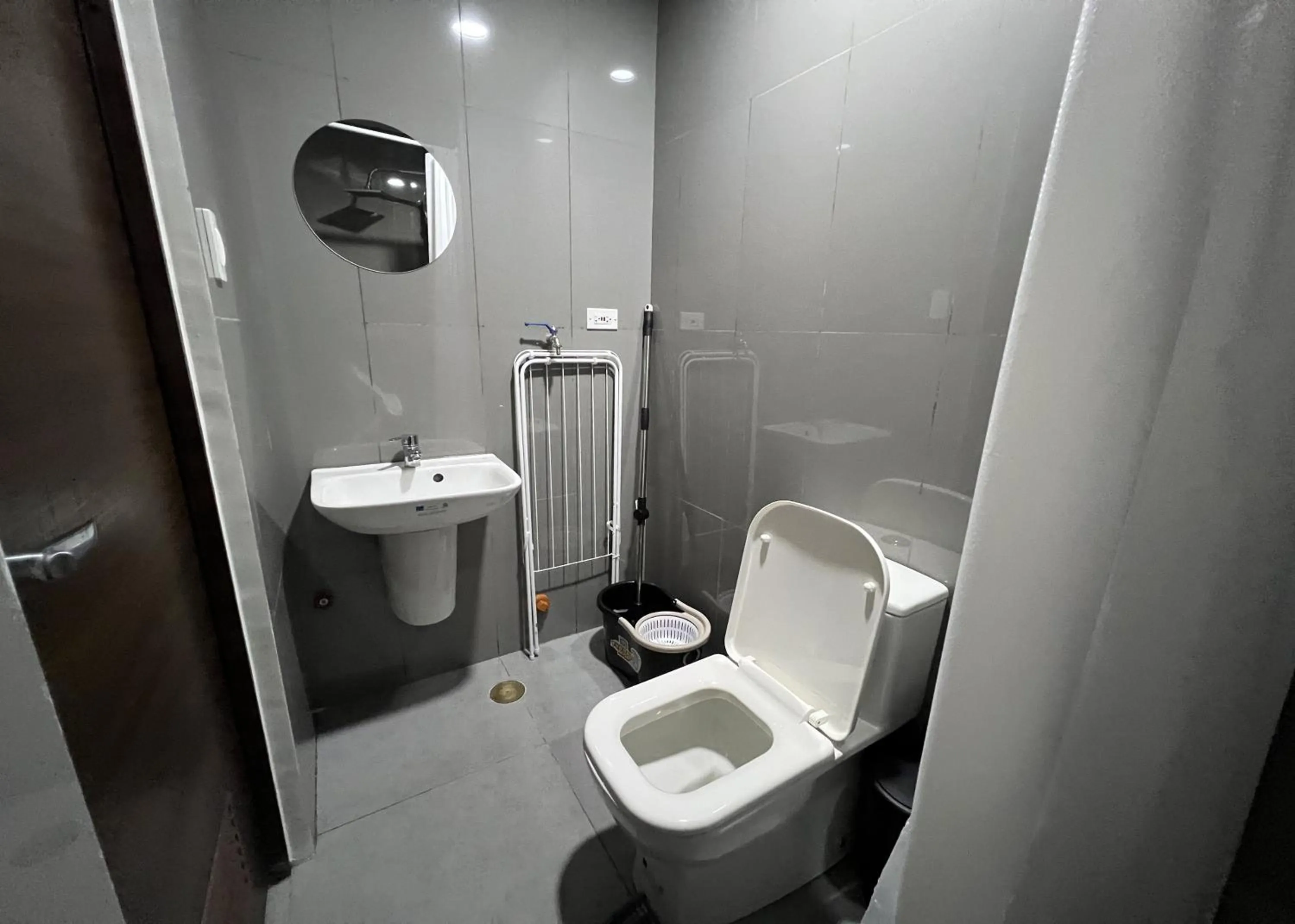 Bathroom in Luxury Air Residences By Makati