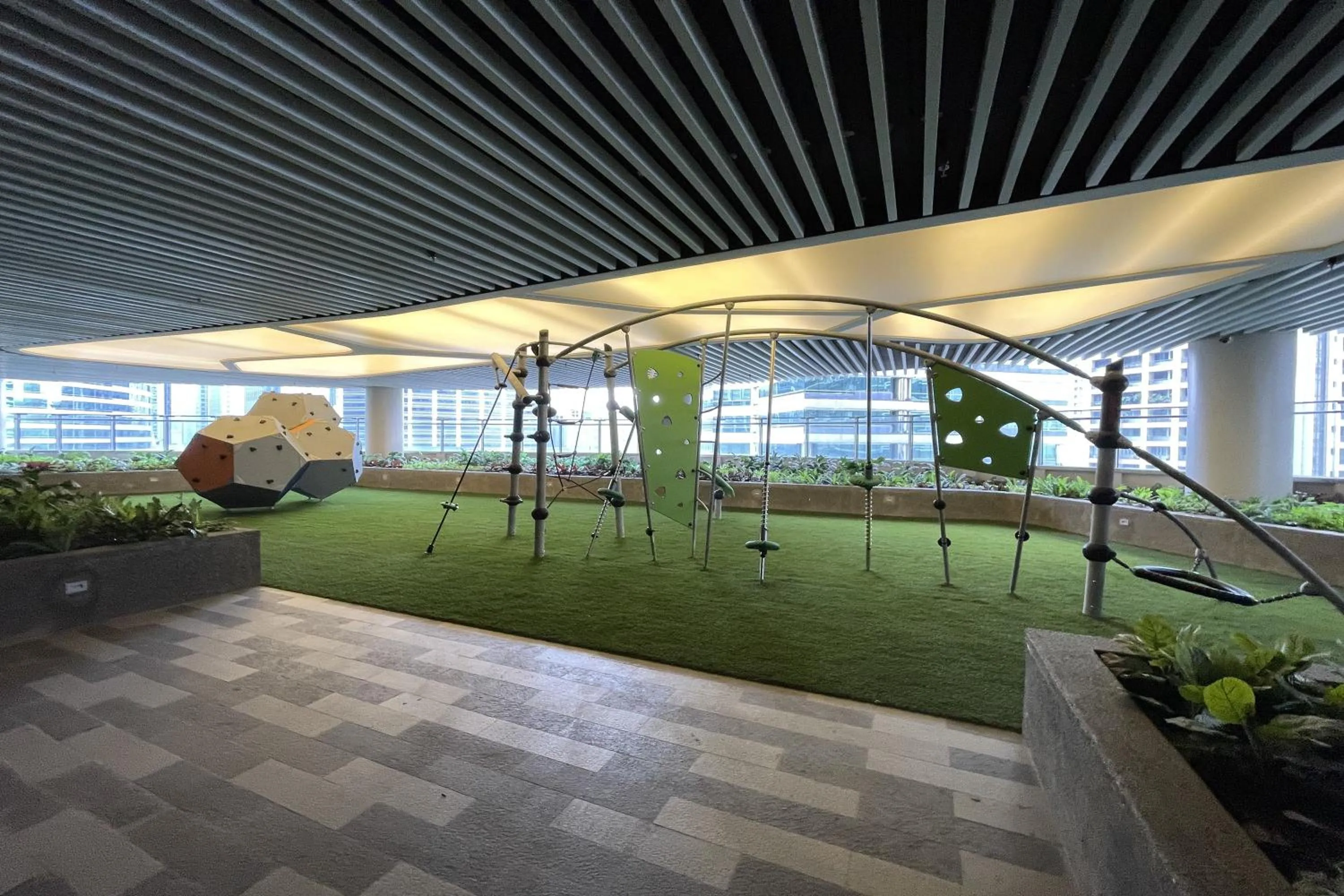 Garden in Luxury Air Residences By Makati