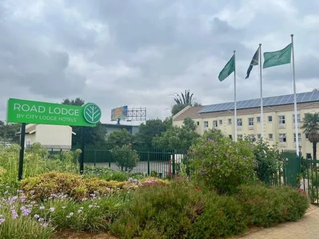 Property building in Road Lodge Isando