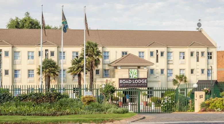 Property building in Road Lodge Isando