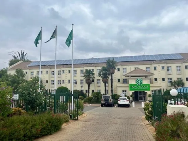 Property building in Road Lodge Isando