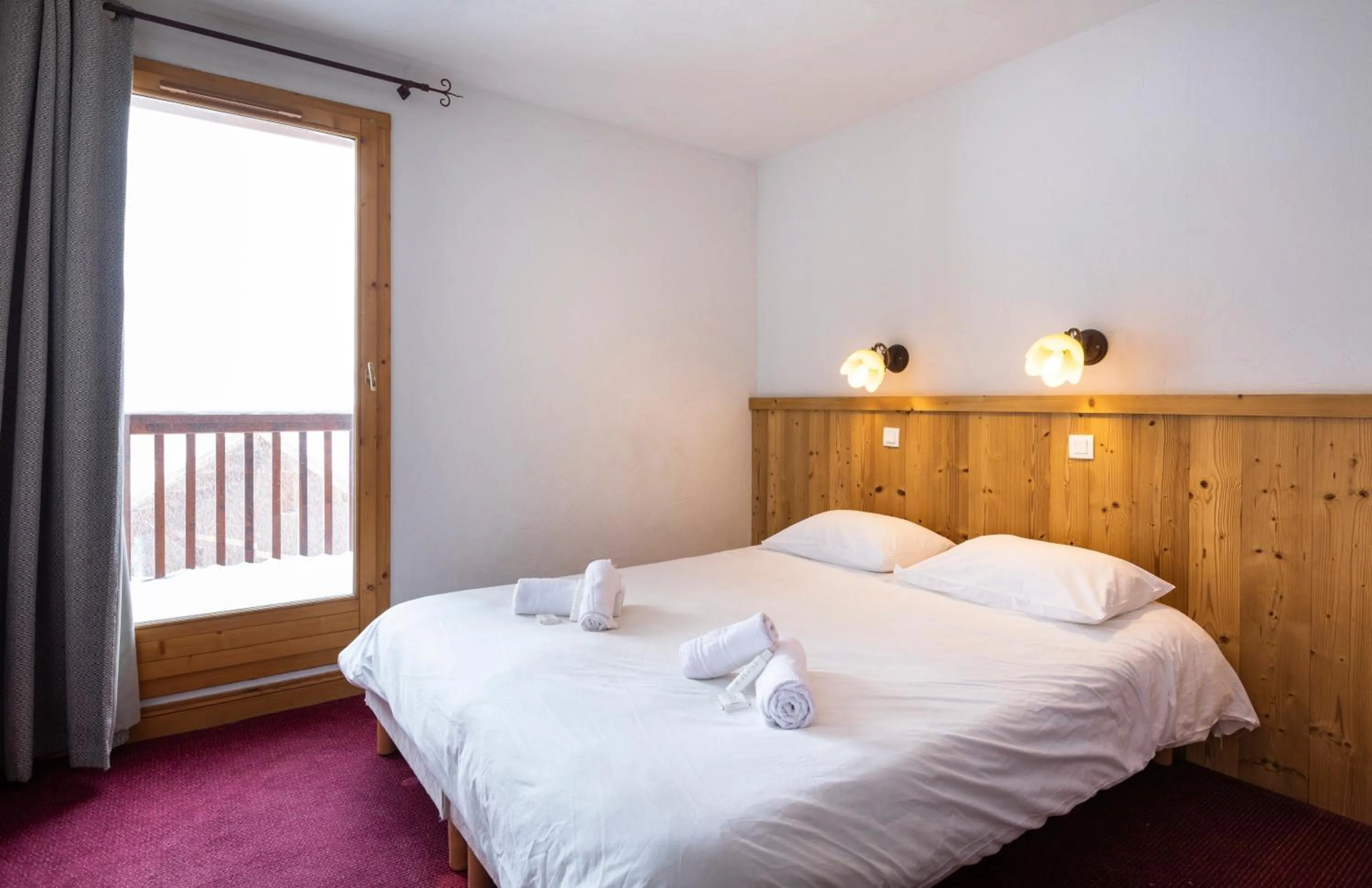 Bedroom, Bed in Chalet des Neiges Plein Sud