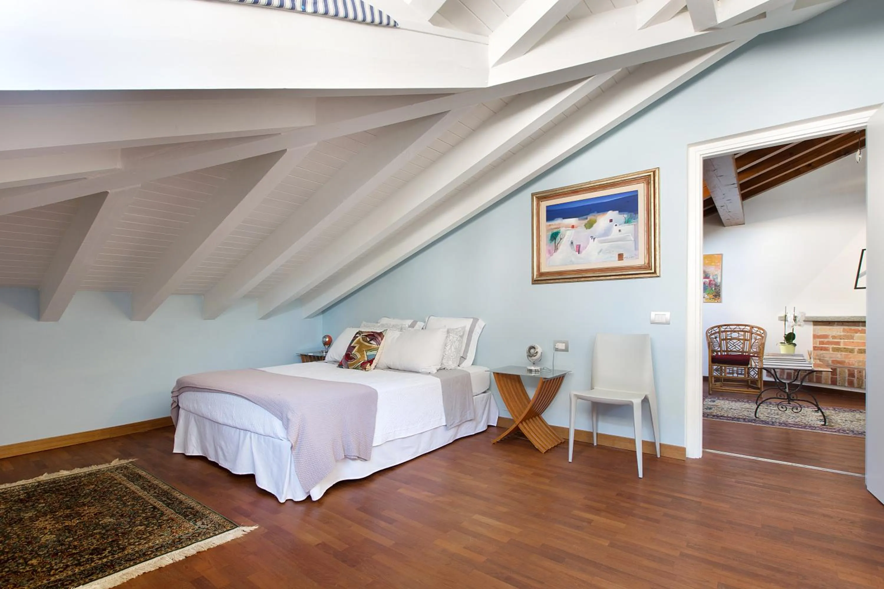 Photo of the whole room, Bed in San Clemente