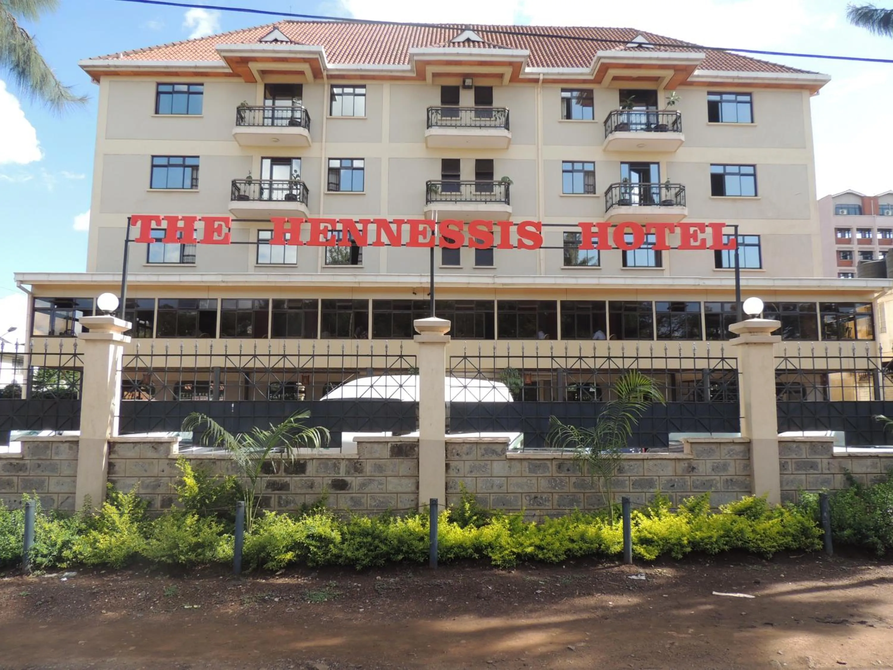 Facade/entrance in Hennessis Hotel