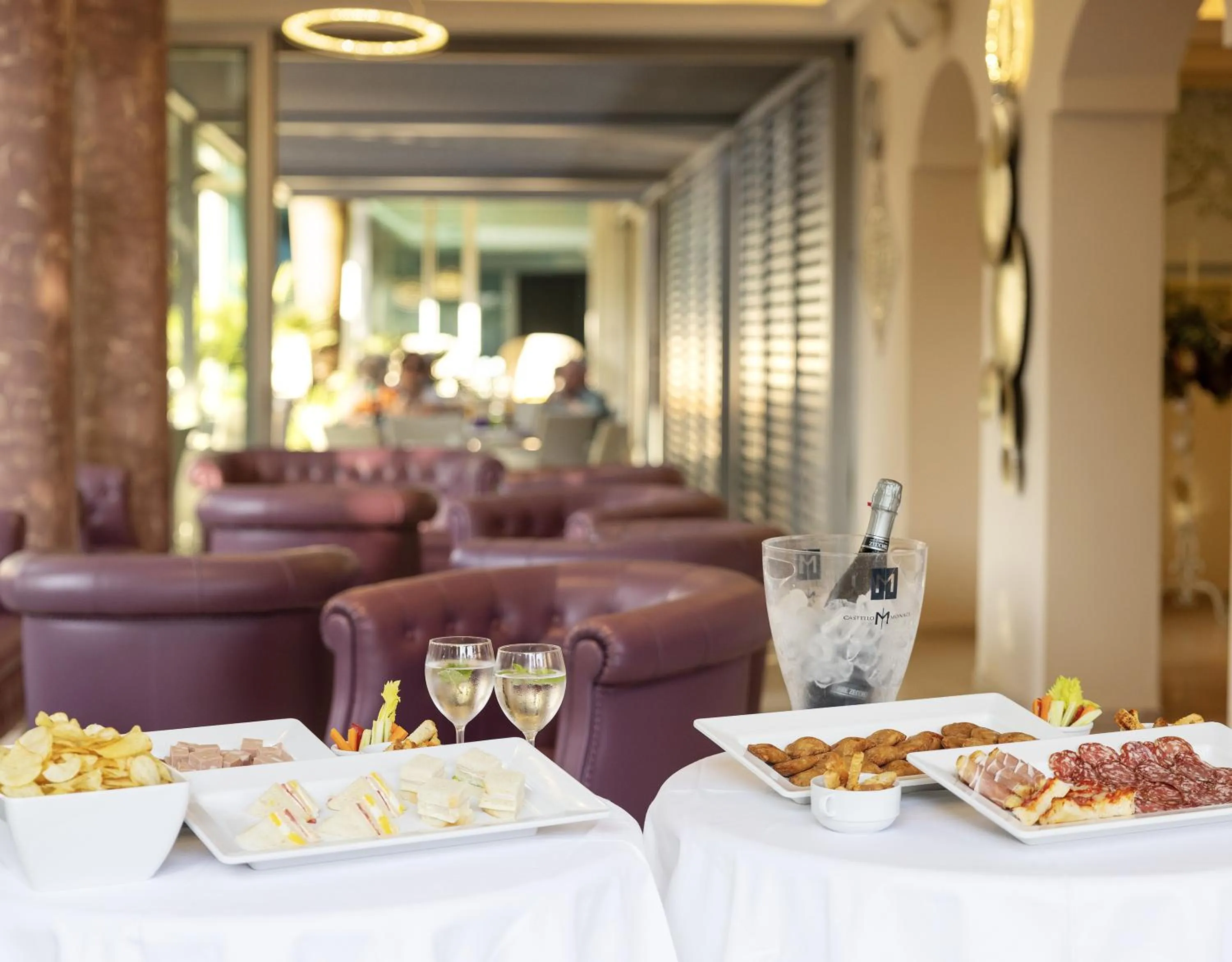 Restaurant/places to eat in Hotel Castellucci