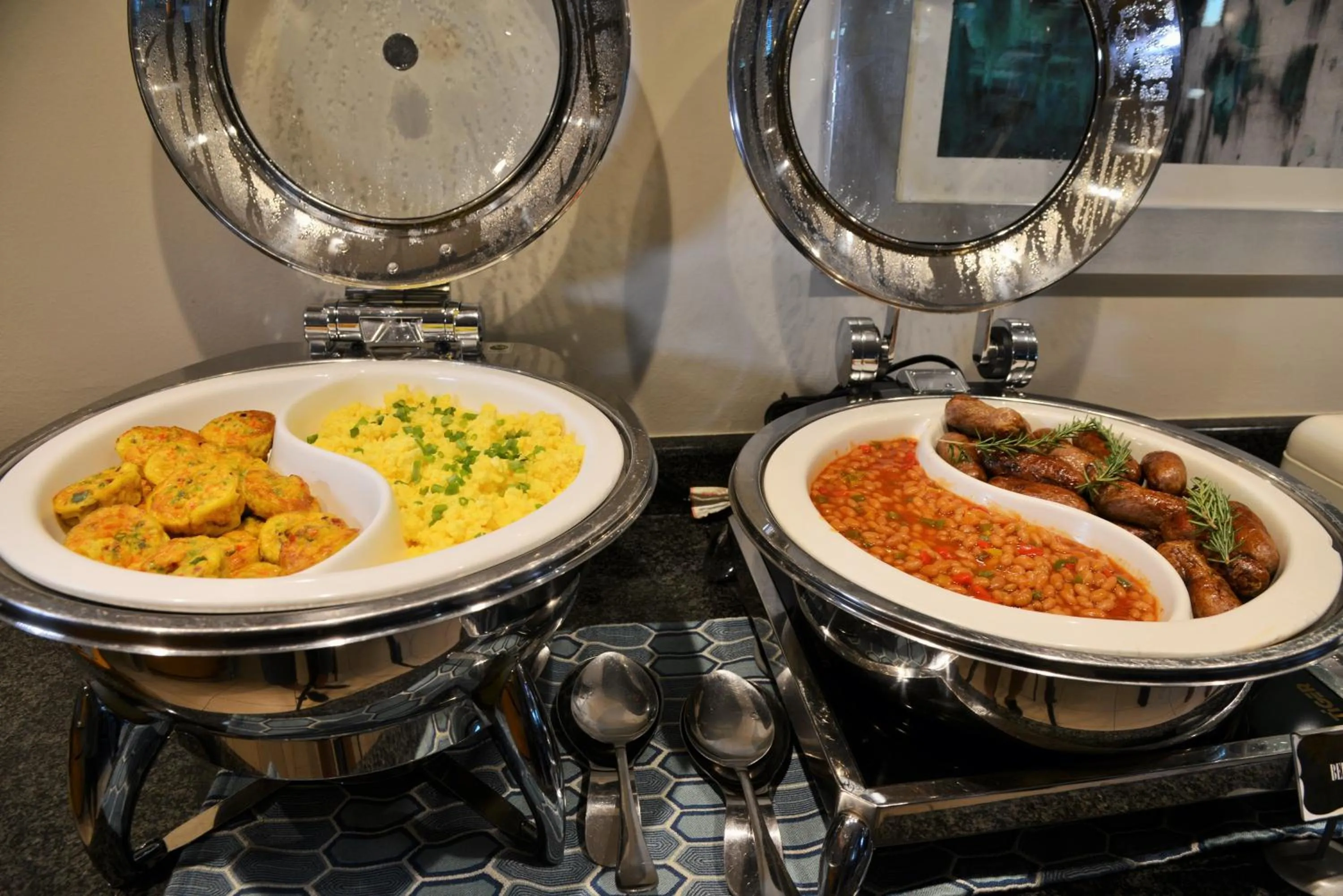 Food and drinks in Road Lodge Rivonia