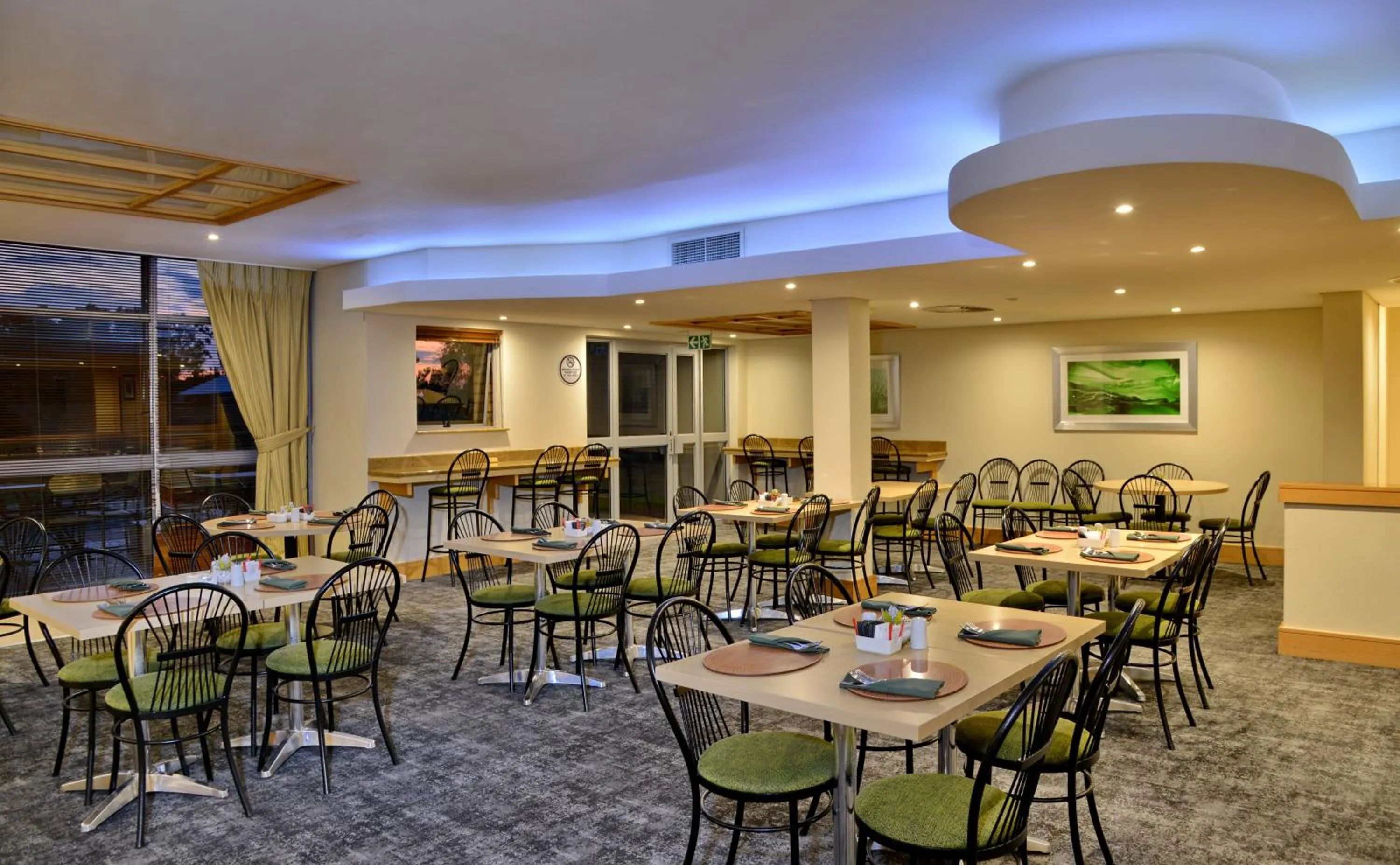 Restaurant/places to eat in Road Lodge Southgate