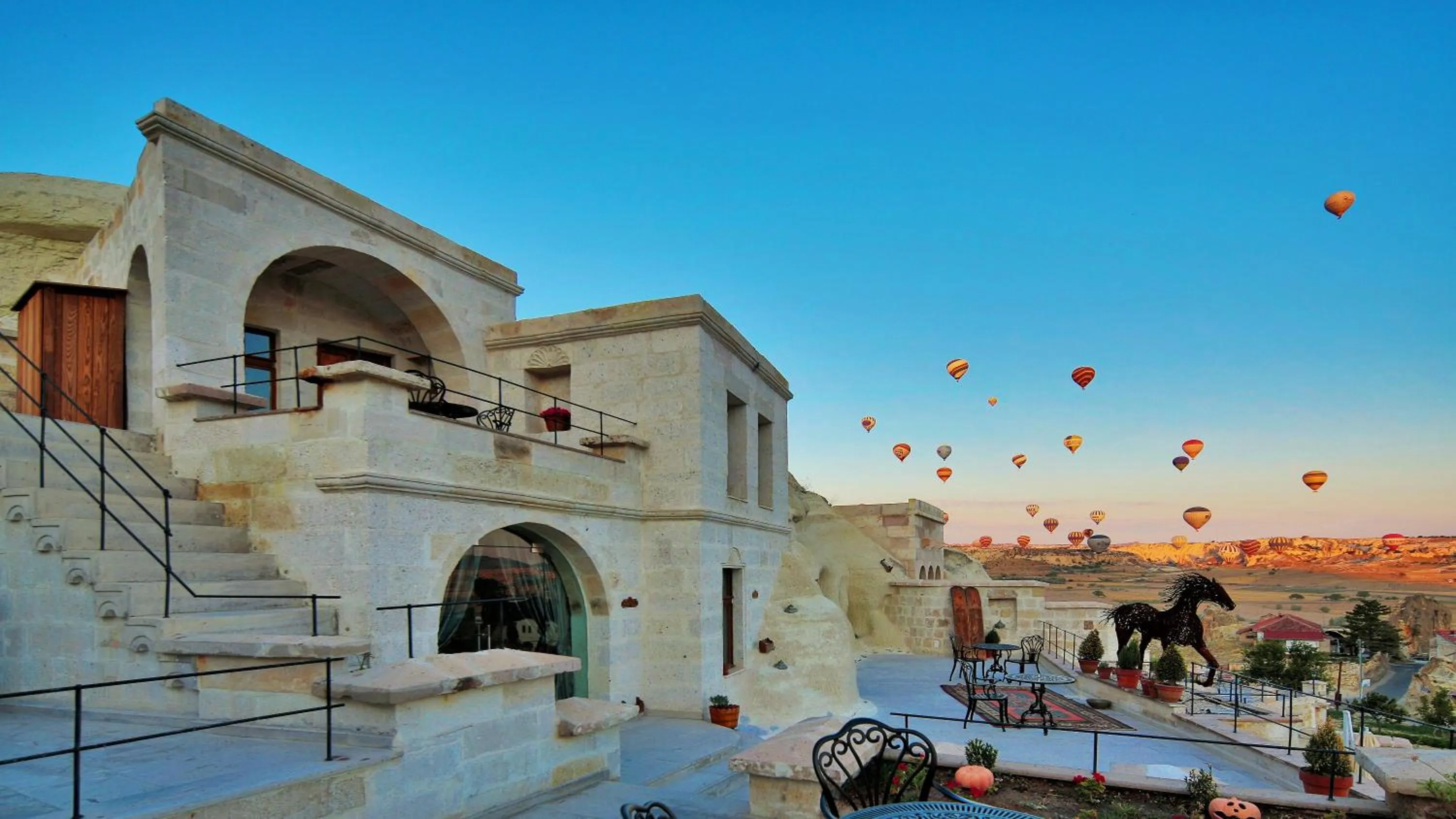 Spring in Phocas Cave Suites