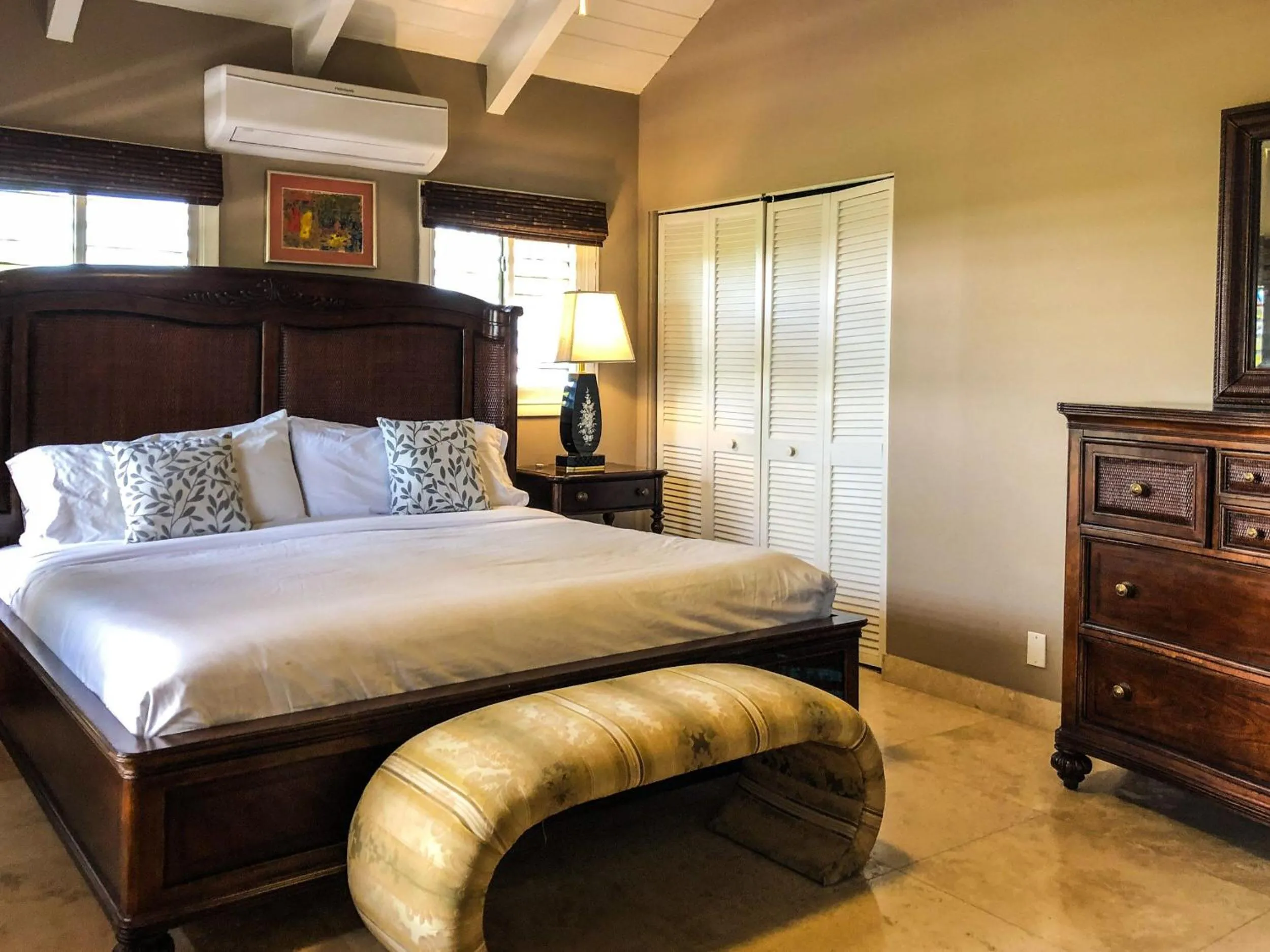 Bed in Neptune Villas