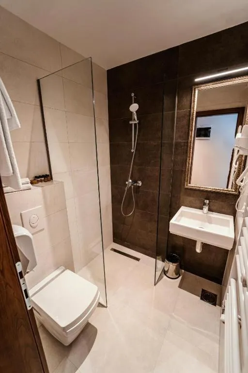 Bathroom in Monarch Hotel