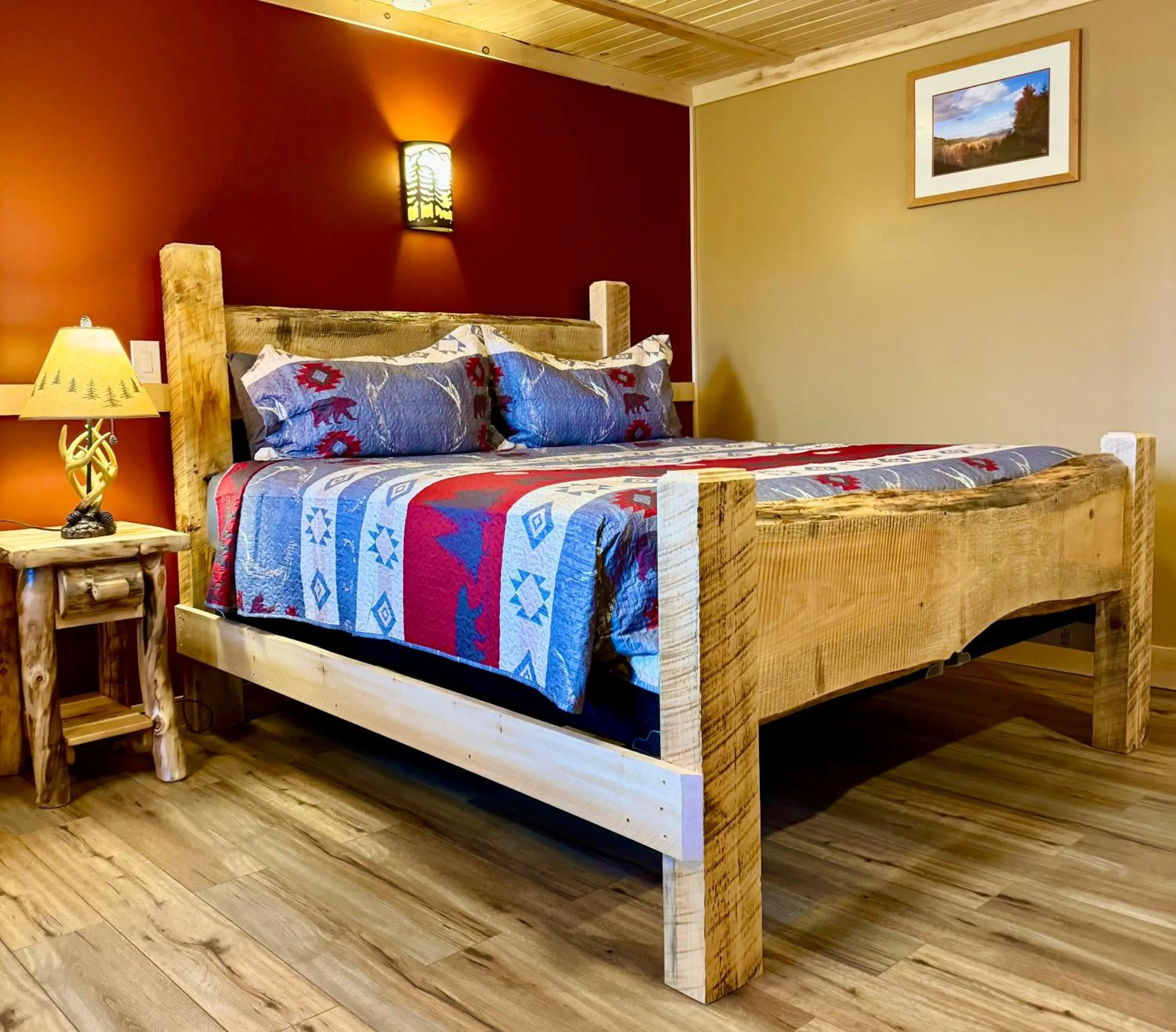 Bed in Lake Haven Motel